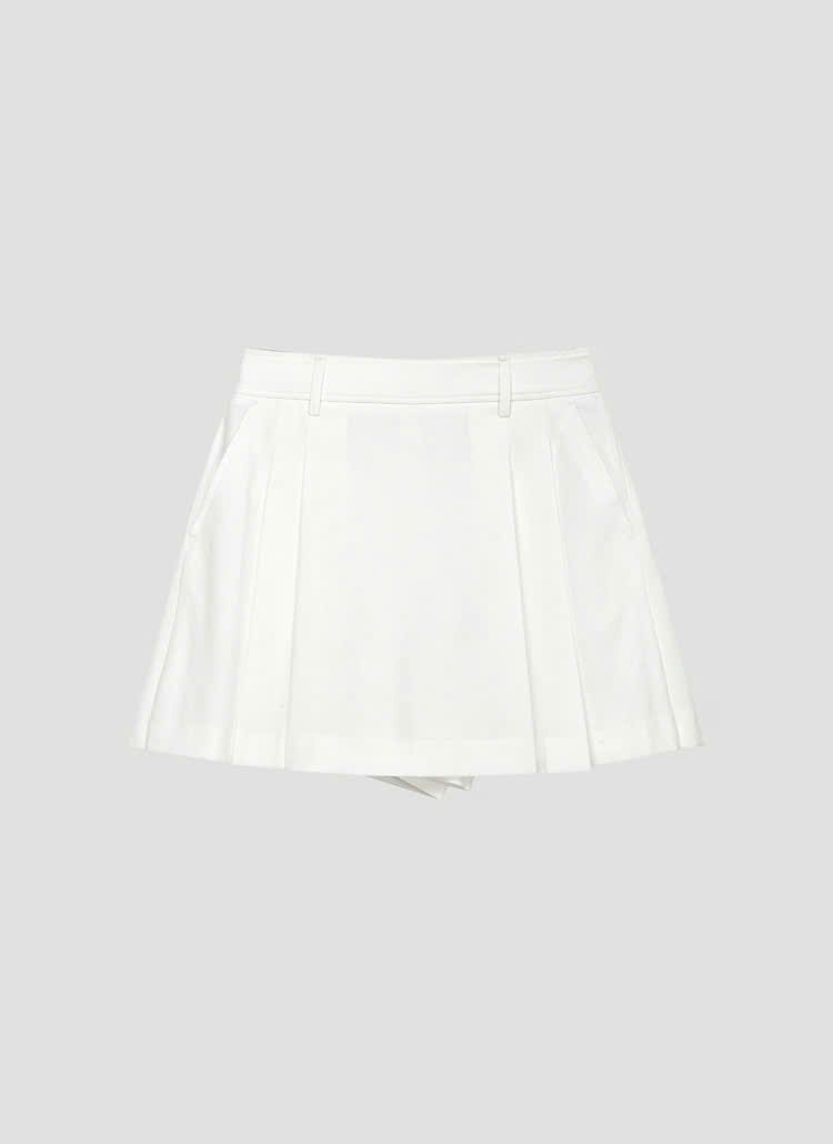 Quần short vải, vạt váy, xếp ly hông, khóa cạnh