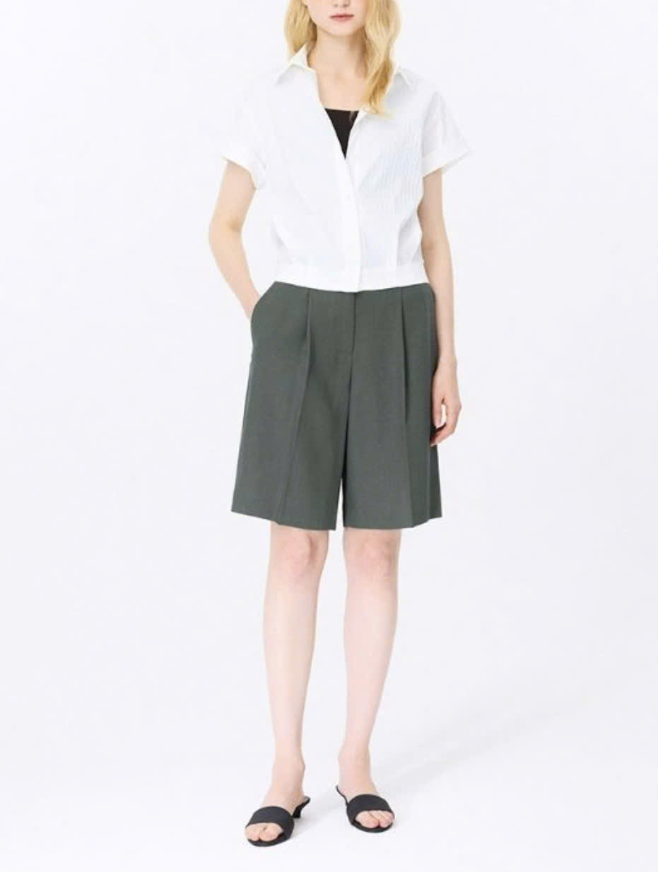 Quần short xếp 1 ly, cạp chun sau, 2 túi chéo