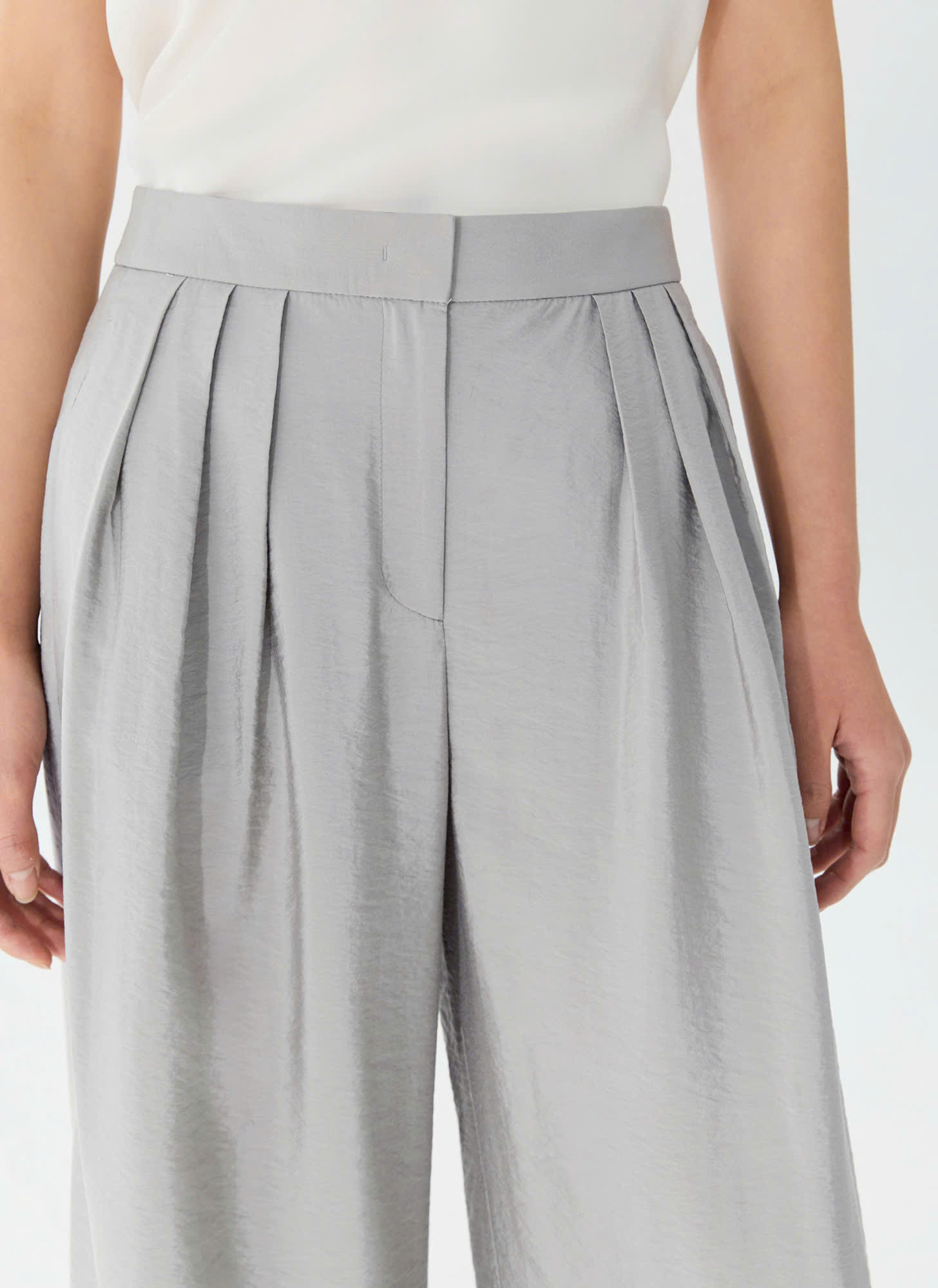 Quần suông 3 ly, pha rayon, 2 túi hông thật
