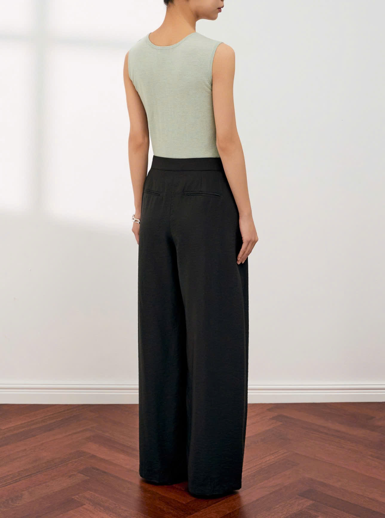 Quần suông 3 ly, pha rayon, 2 túi hông thật