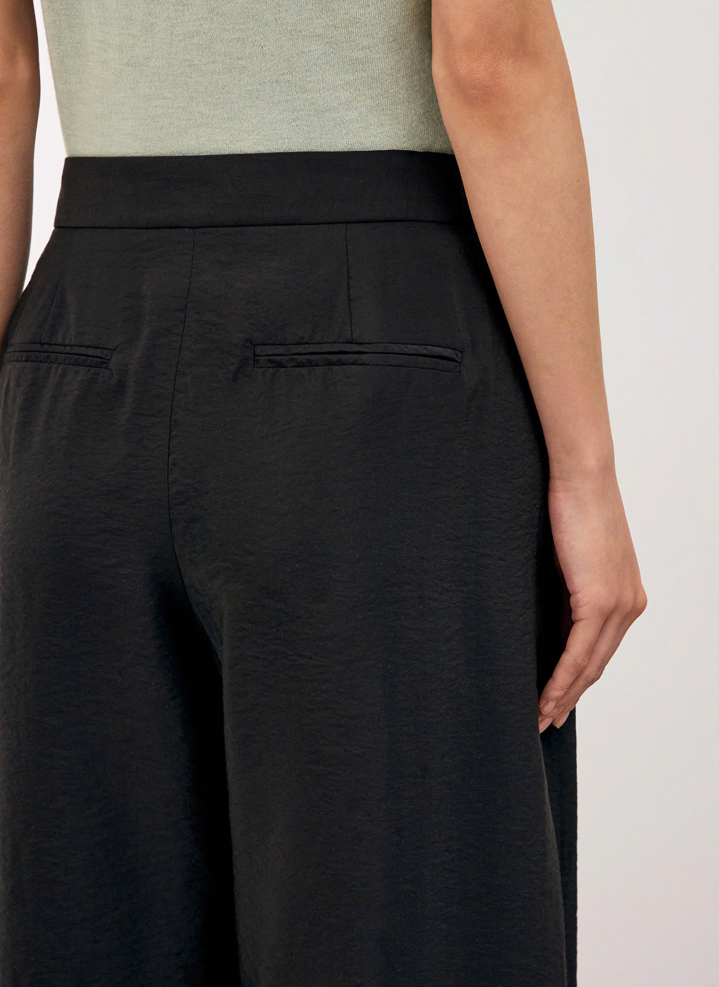 Quần suông 3 ly, pha rayon, 2 túi hông thật