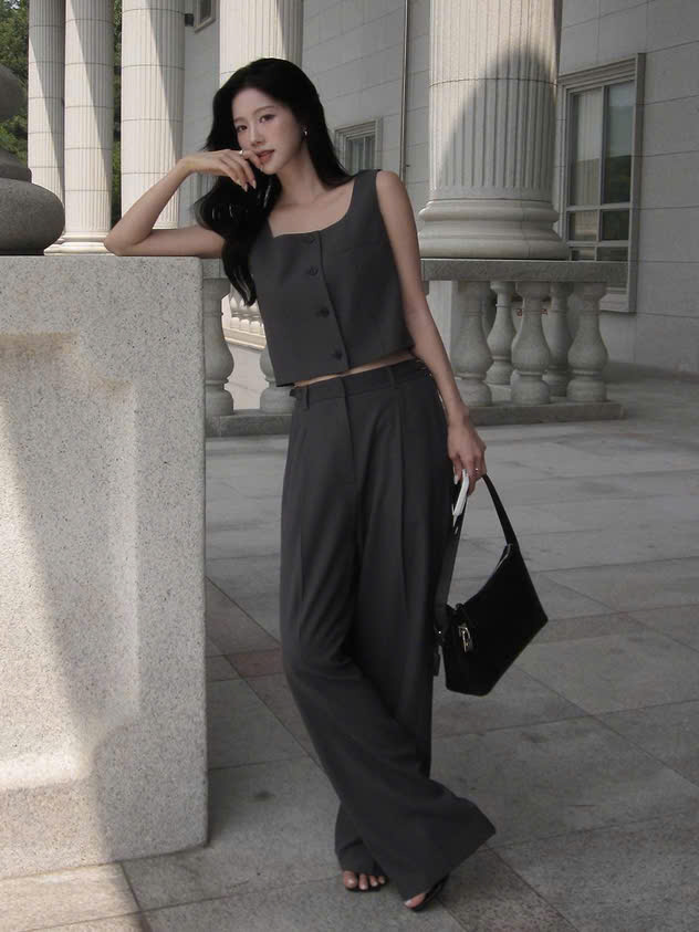 Quần suông may 1 ly, có đỉa, đai móc điều chỉnh