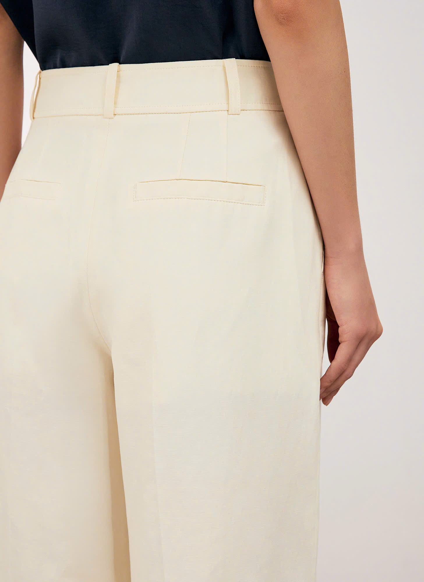 Quần suông pha rayon, may 2 túi chéo