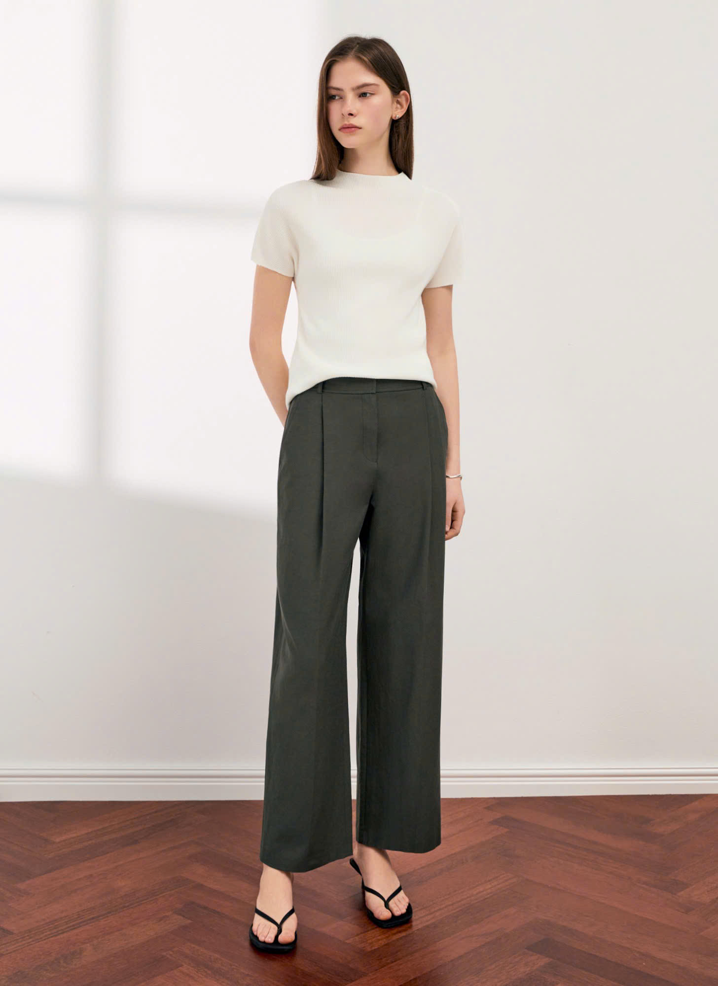 Quần suông pha rayon, may 2 túi chéo