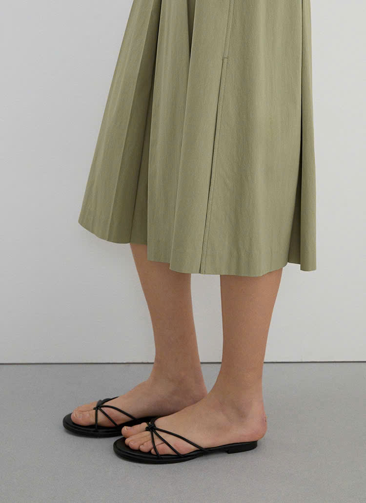 Quần váy xòe, xếp ly, xẻ hông, 2 màu
