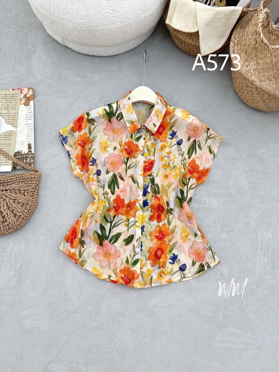 A573 Áo sơ mi hoa tay dơi