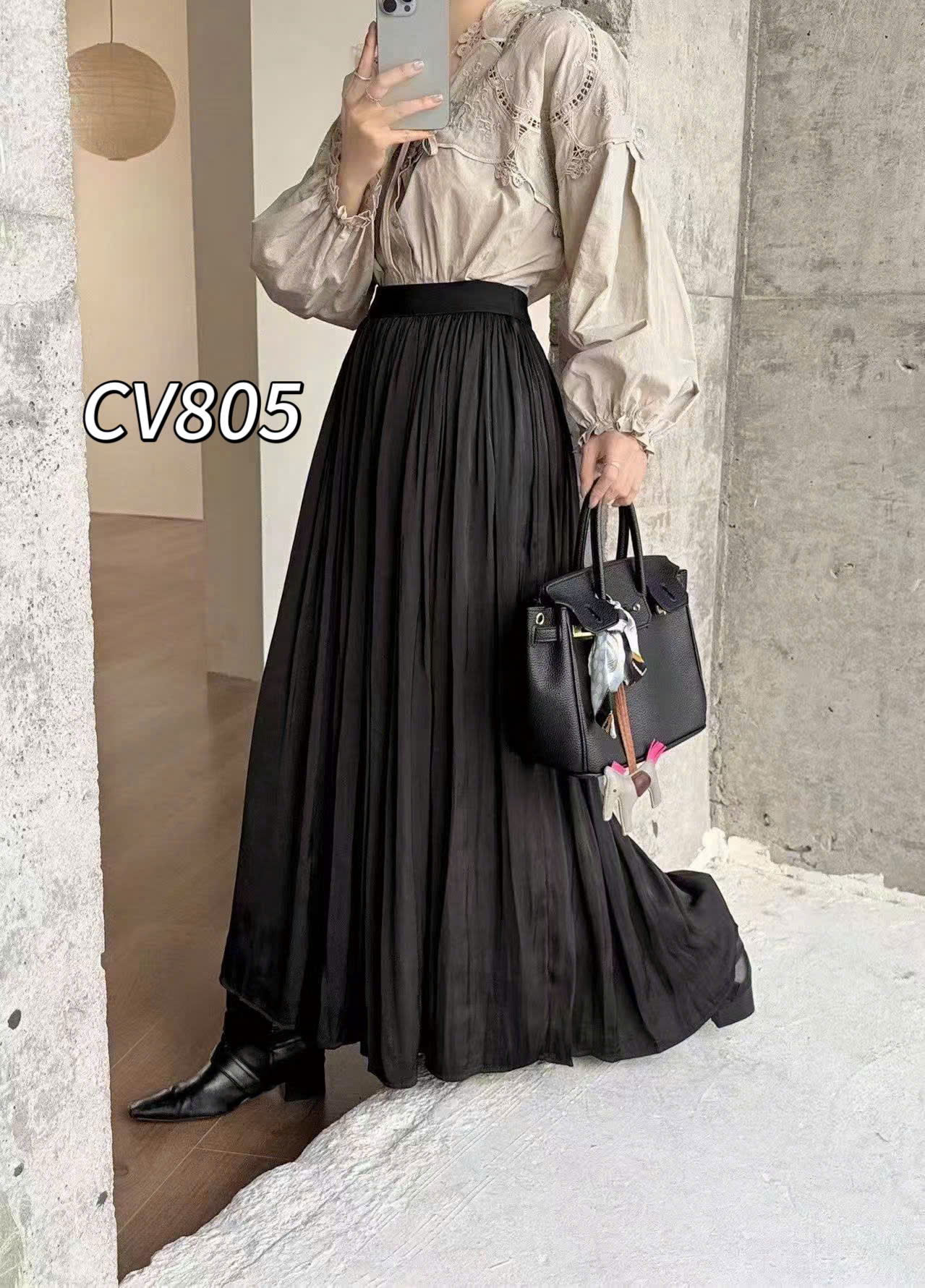 CV805 Chân váy lụa dáng dài xếp ly