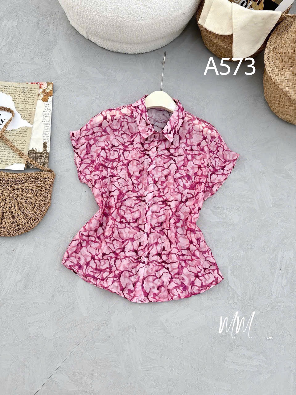 A573 Áo sơ mi hoa tay dơi