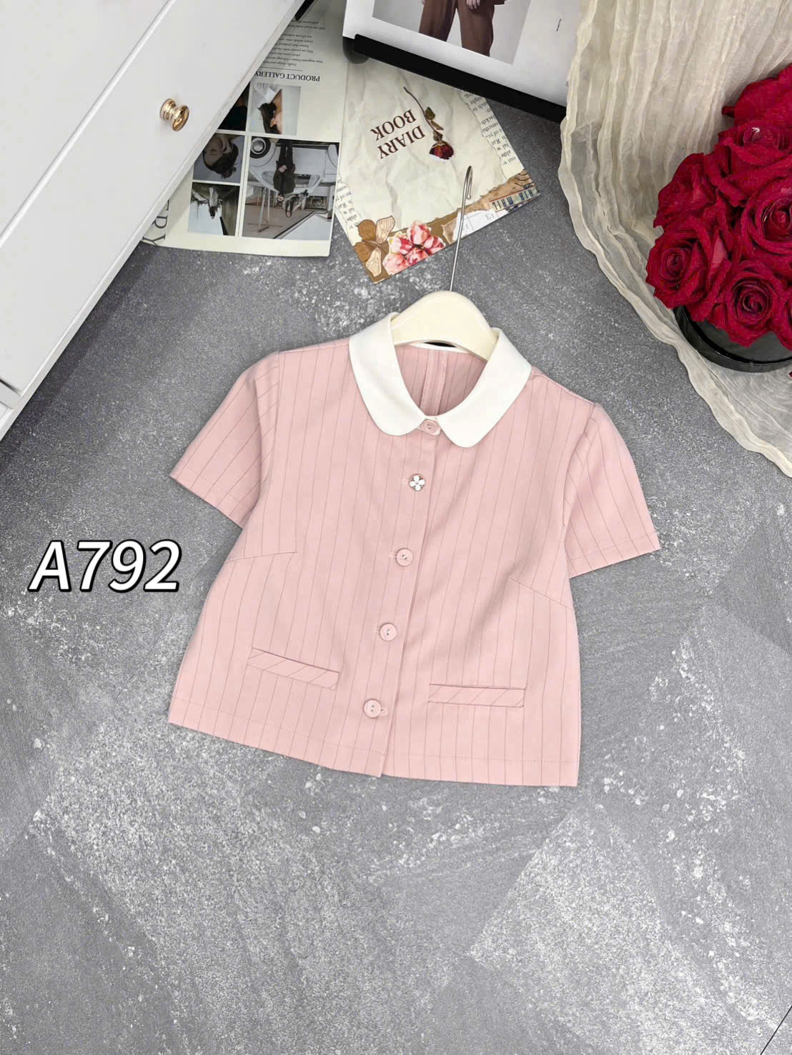A792 áo kẻ cổ sen