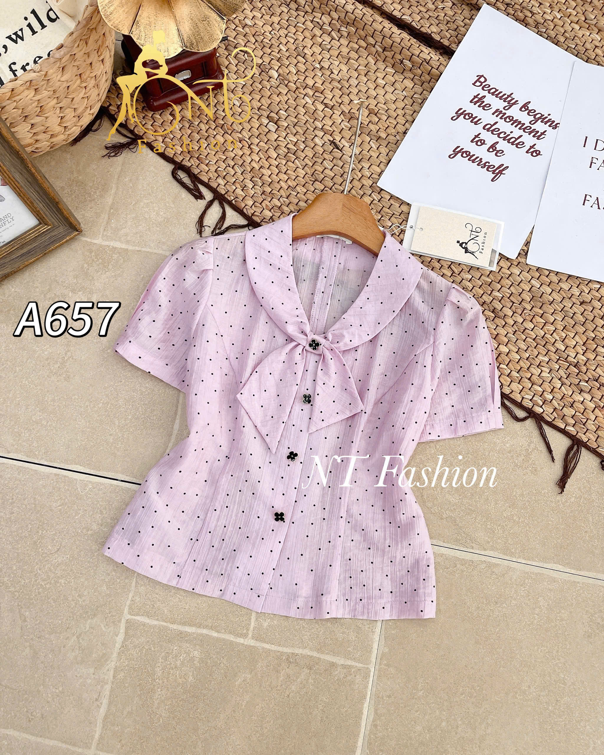 A657 áo kí giả chấm bi