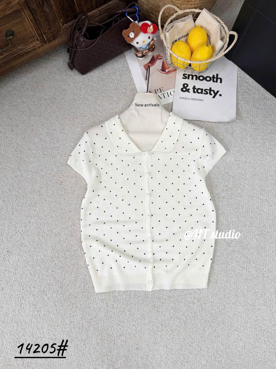 AL14205 Áo Len Cổ Sen Chấm Bi