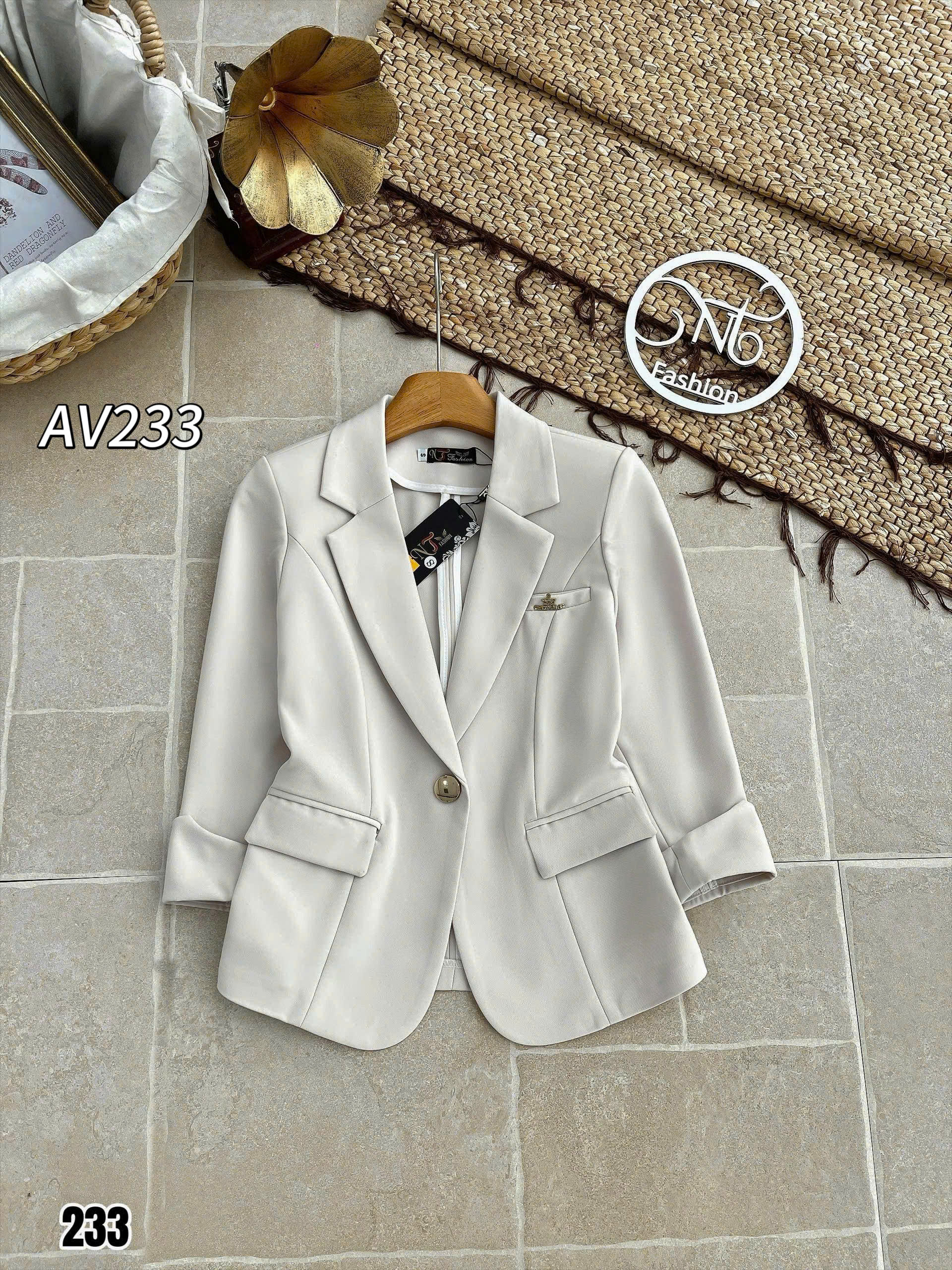 av233 áo vest 1 cúc tag ngực