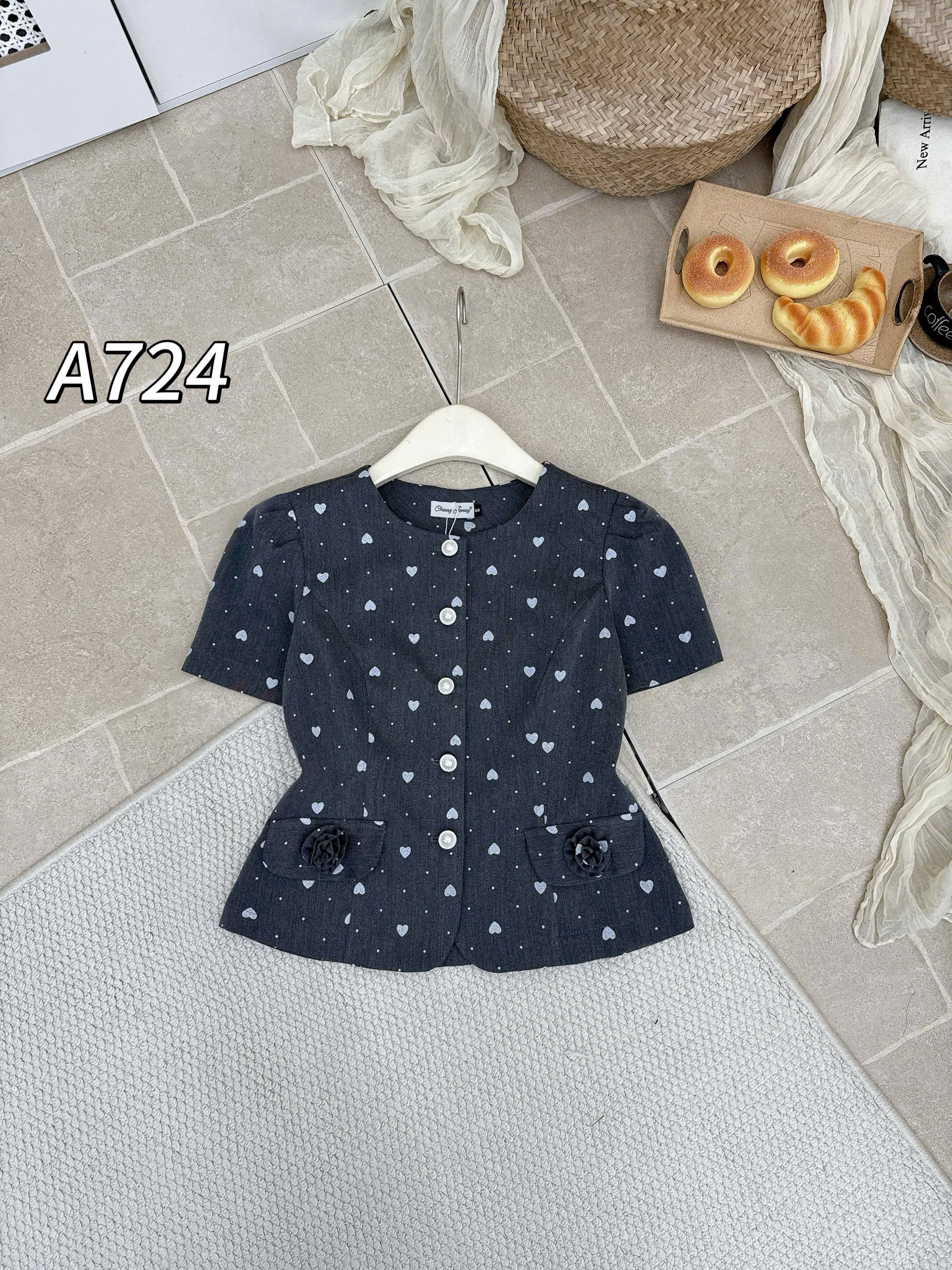 A724 áo kí giả trái tim