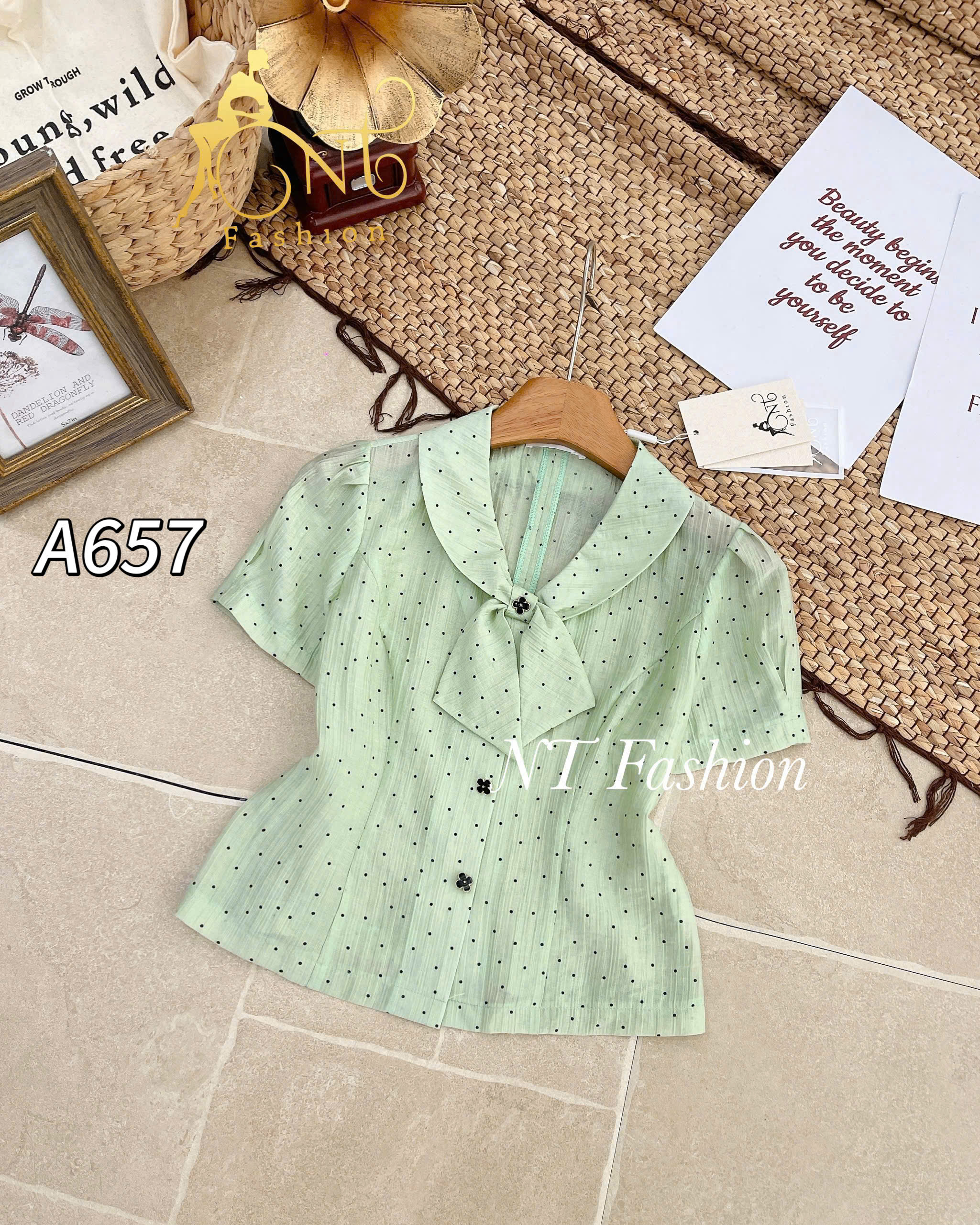 A657 áo kí giả chấm bi