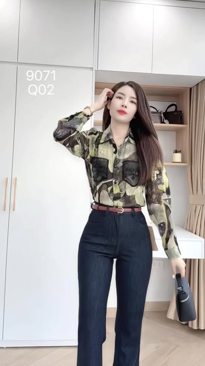 A9071 Áo sơ mi tay dài mỏng họa tiết