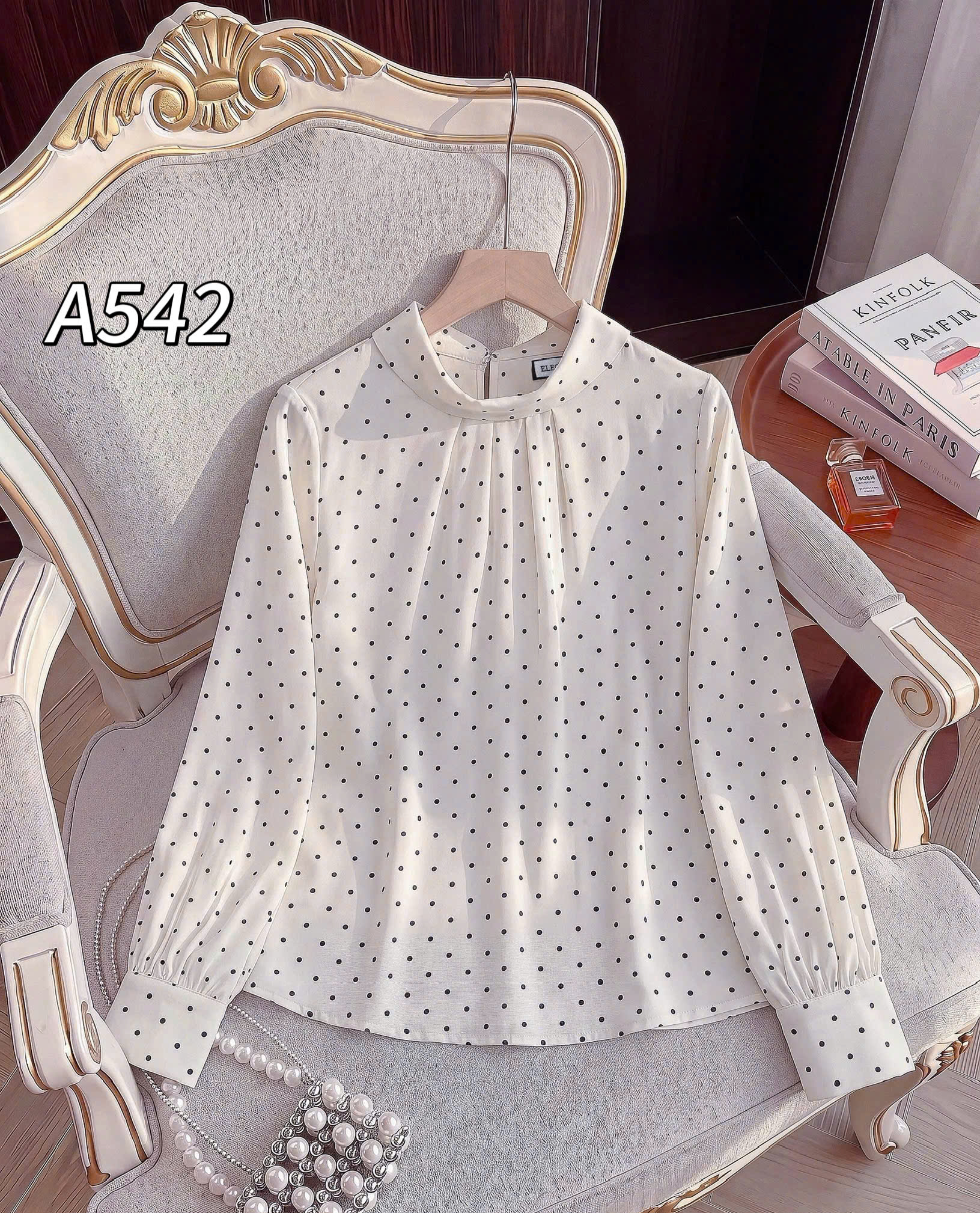 A542 áo lụa cổ tròn gấp