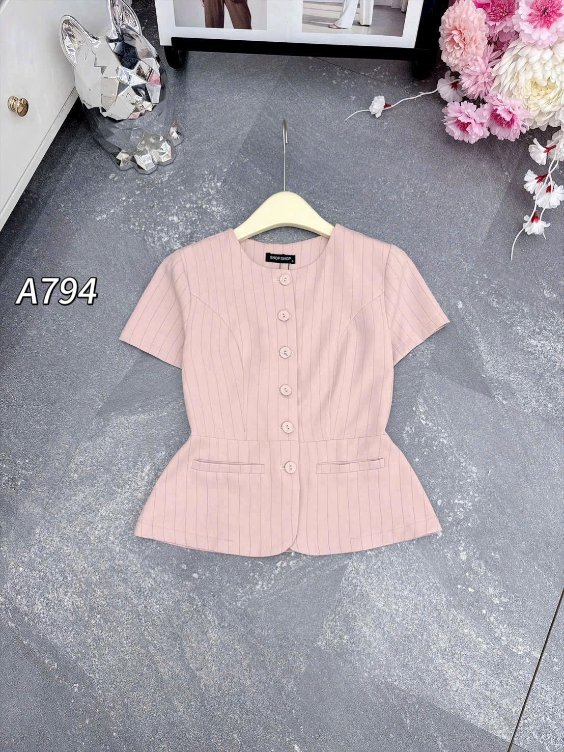 A794 áo peplum cúc bọc