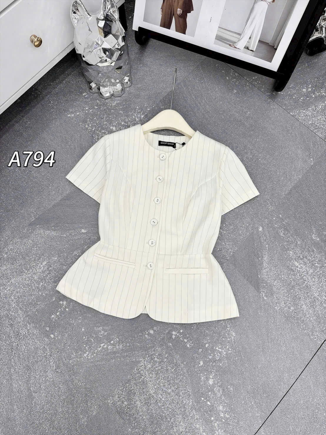 A794 áo peplum cúc bọc