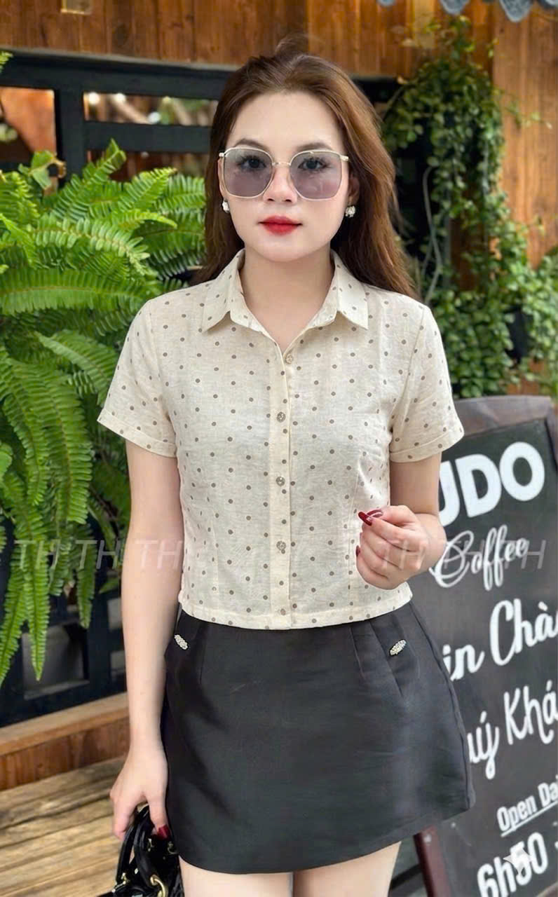 A585 Áo sơ mi lửng chấm bi