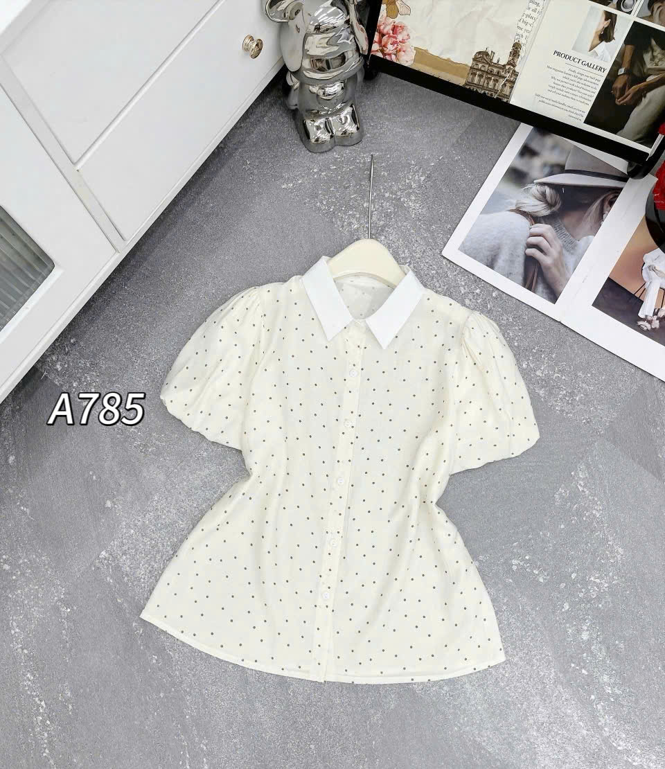 A785 áo chấm bi cổ trắng