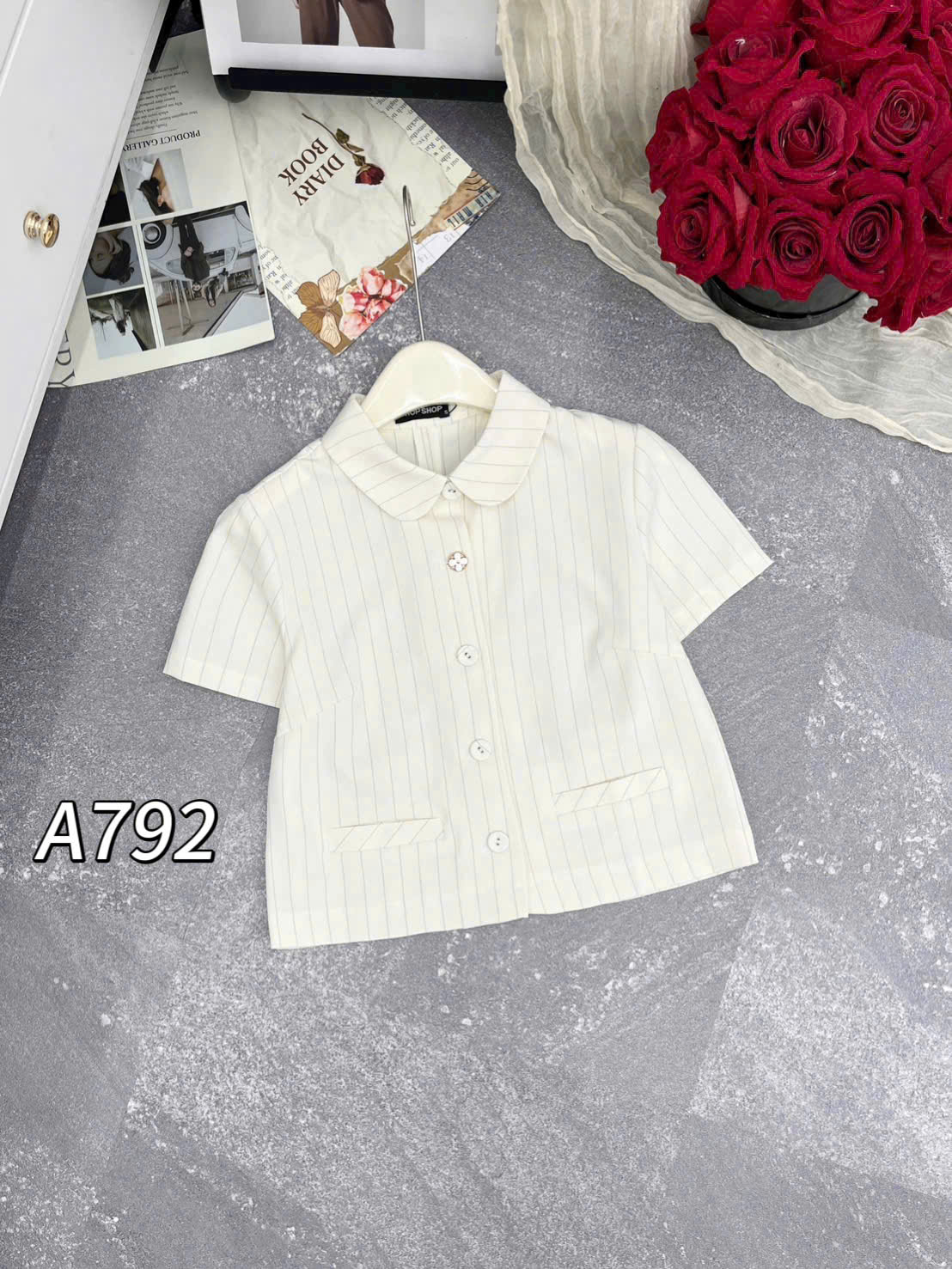 A792 áo kẻ cổ sen