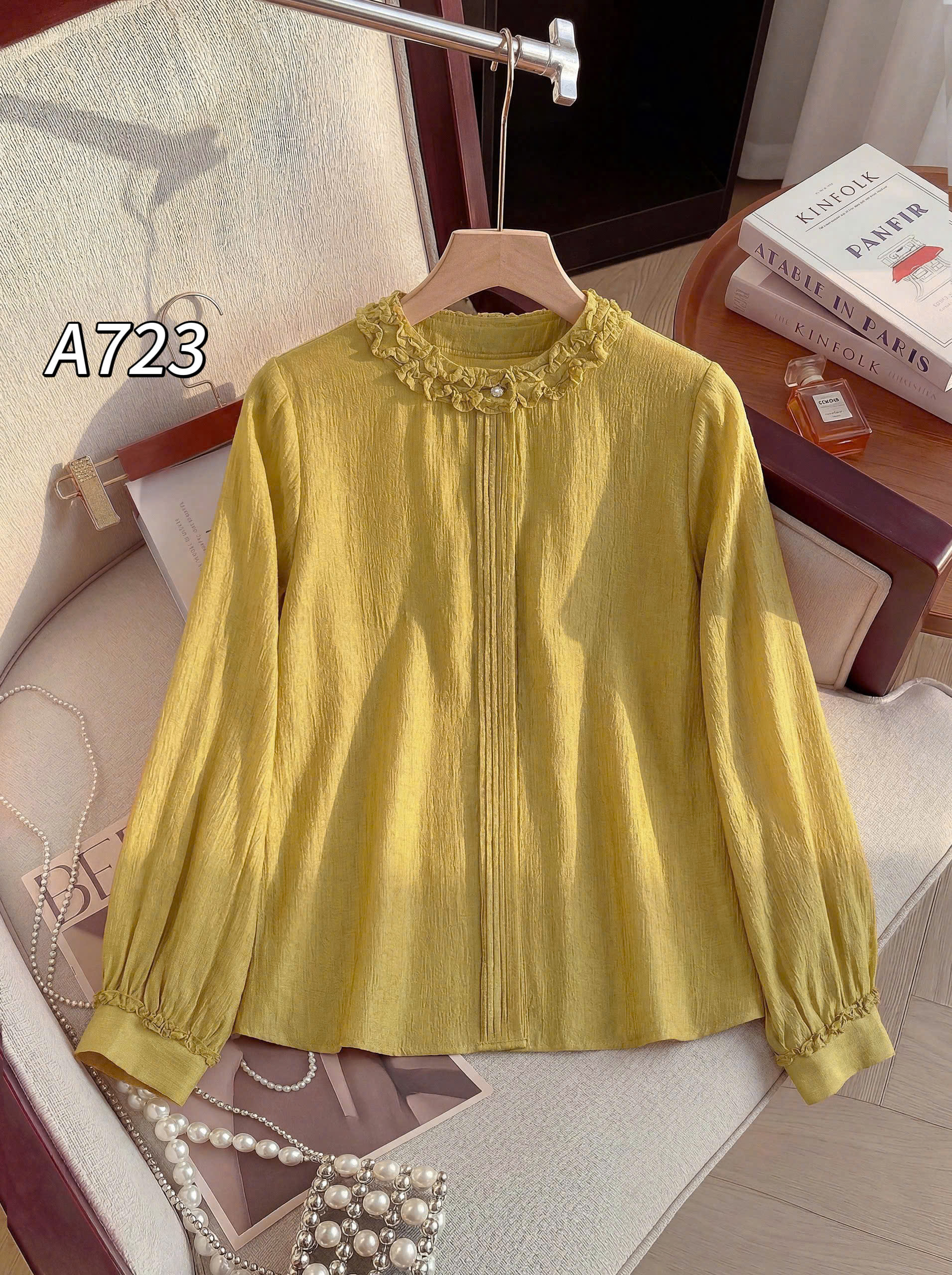A723 áo tơ yến cổ tròn