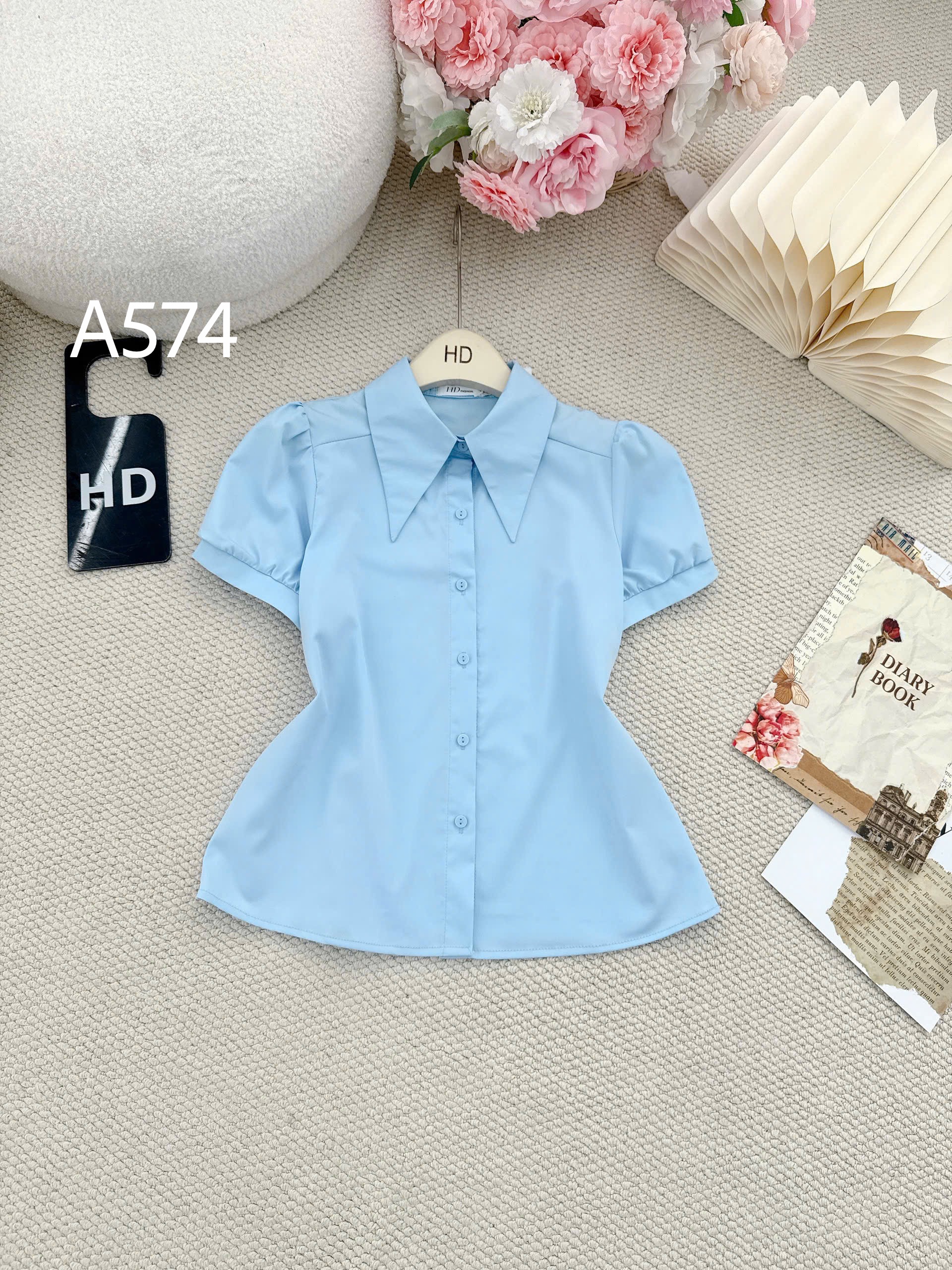 A574 Áo sơ mi cổ nhọn tay cộc