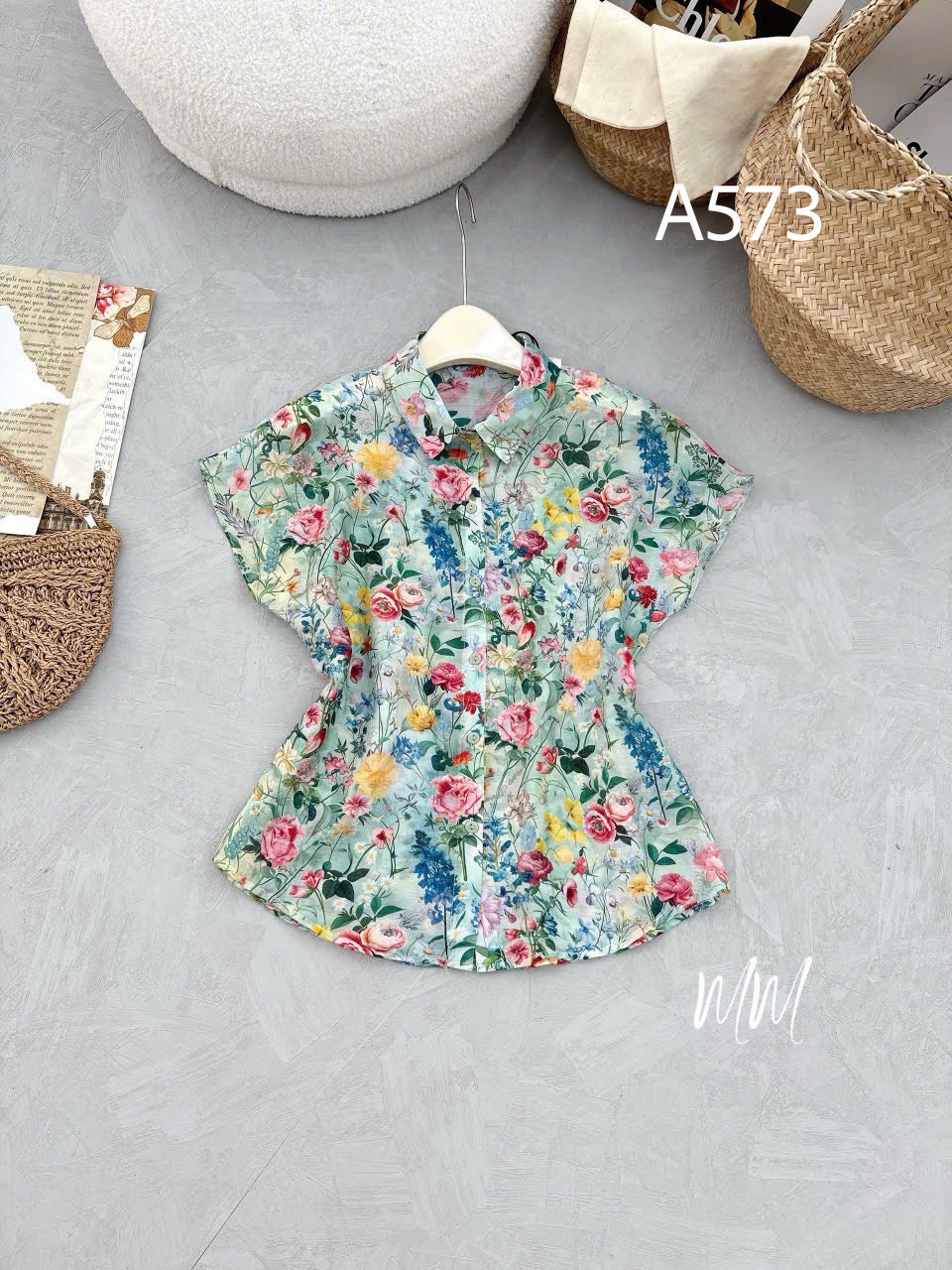 A573 Áo sơ mi hoa tay dơi