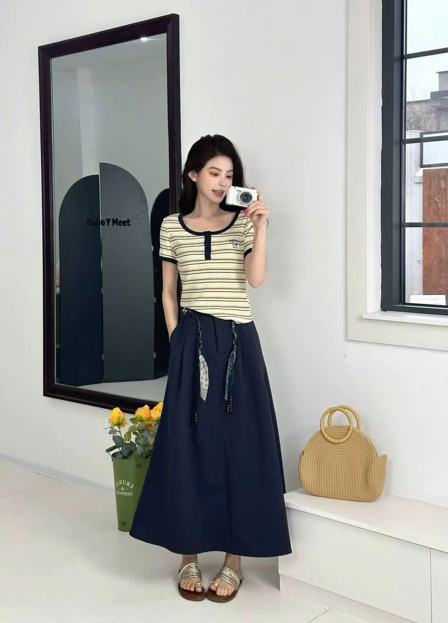 SB2670 Set áo phông kẻ chân váy đai dây