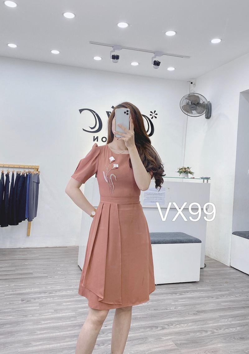 VX99 váy thêu cườm hoa huệ