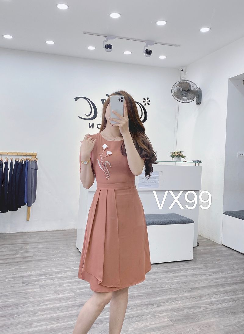 VX99 váy thêu cườm hoa huệ