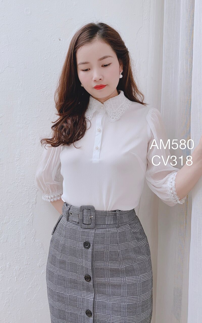 AM580 áo sơ mi lụa cổ ren tay lửng