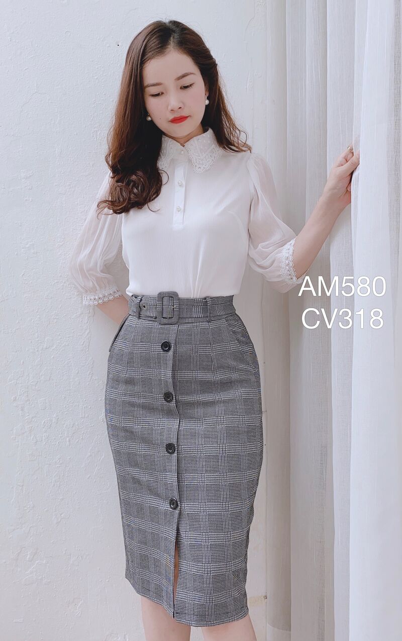 AM580 áo sơ mi lụa cổ ren tay lửng