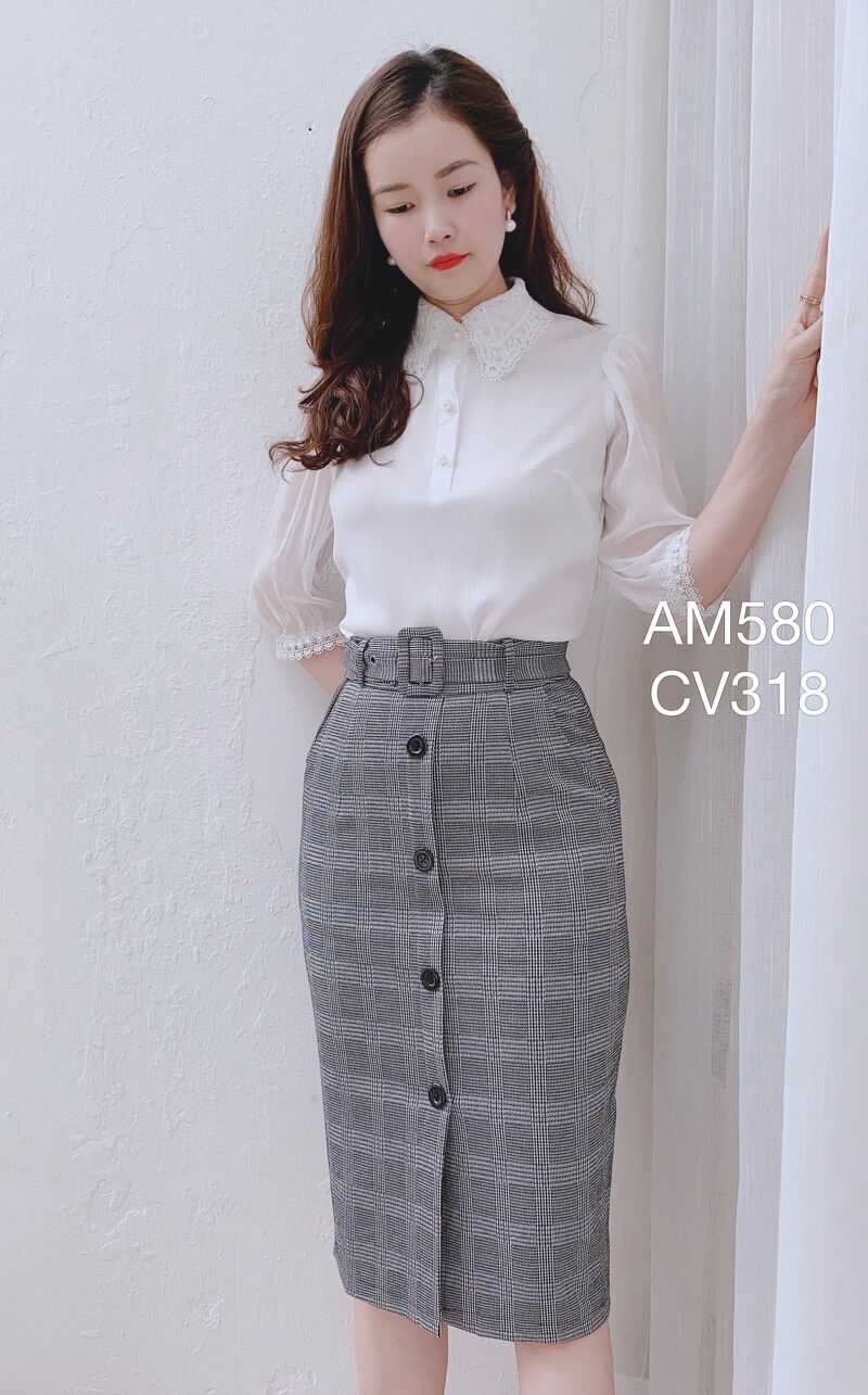AM580 áo sơ mi lụa cổ ren tay lửng