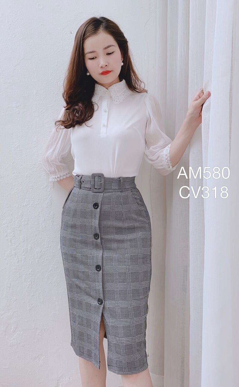 AM580 áo sơ mi lụa cổ ren tay lửng