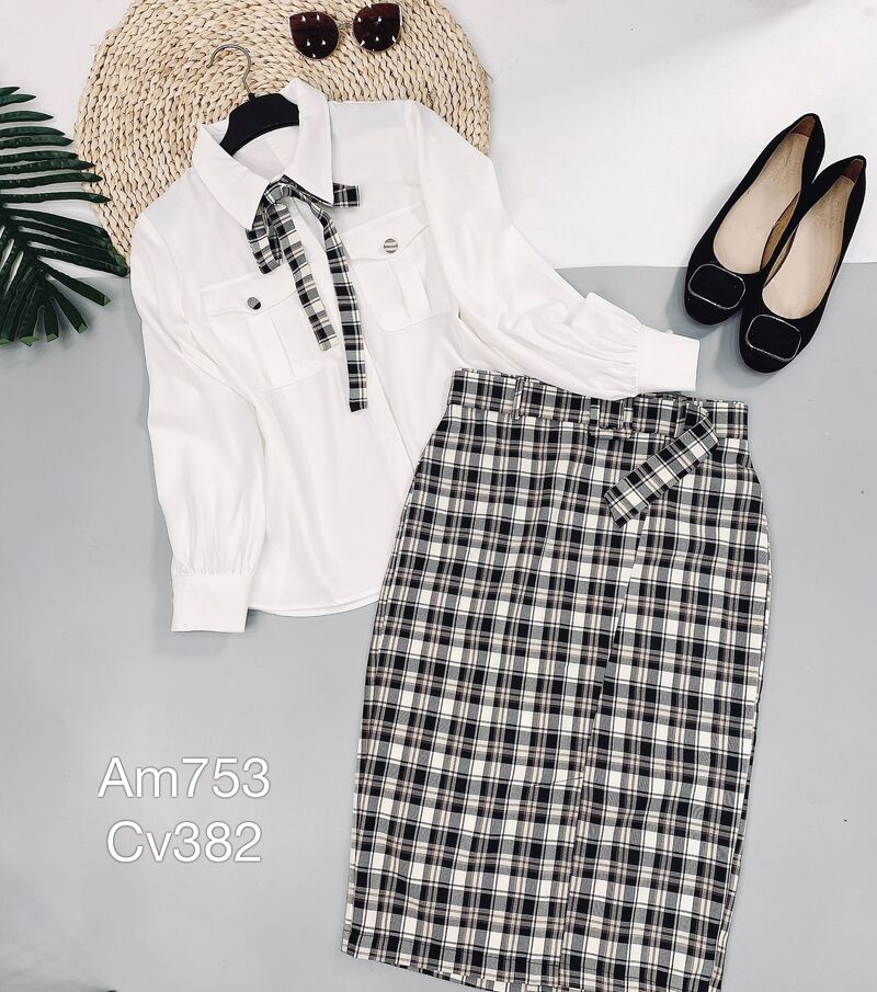 CV382 cv đai kẻ đen trắng