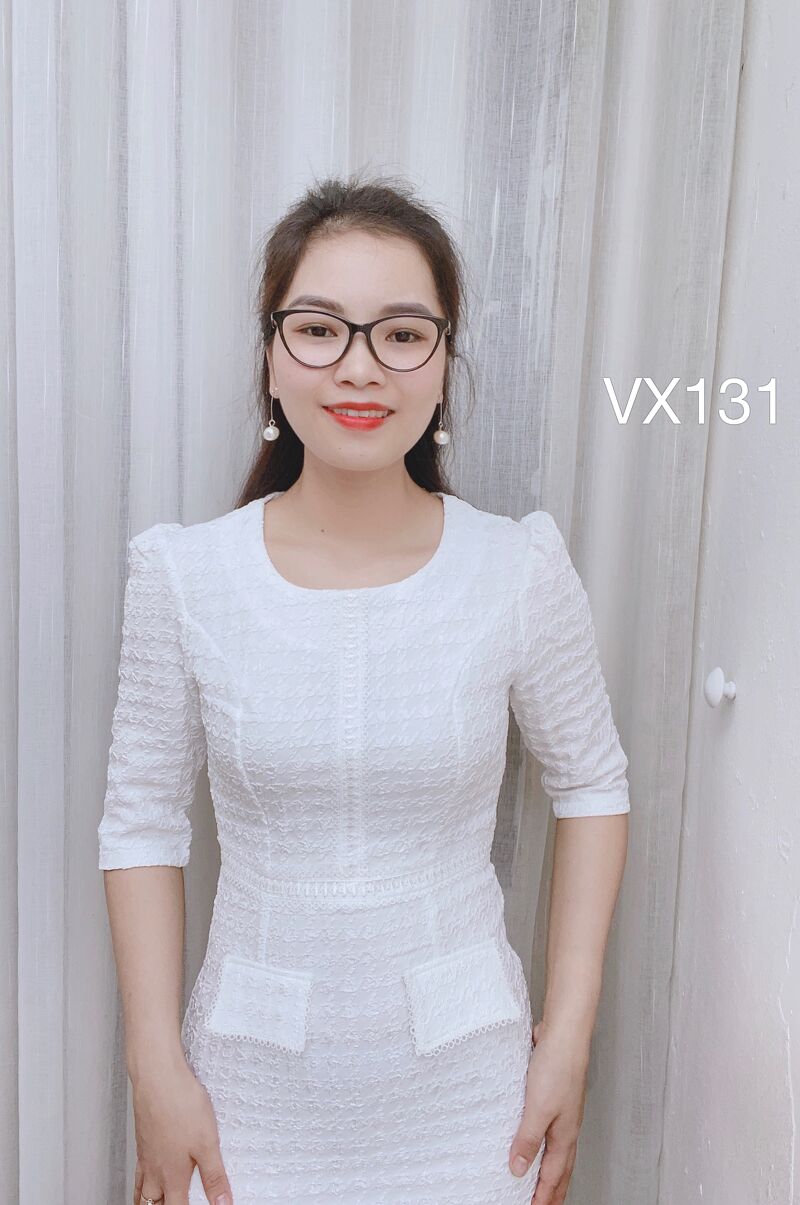 VX131 váy nẹp ren thoi trắng