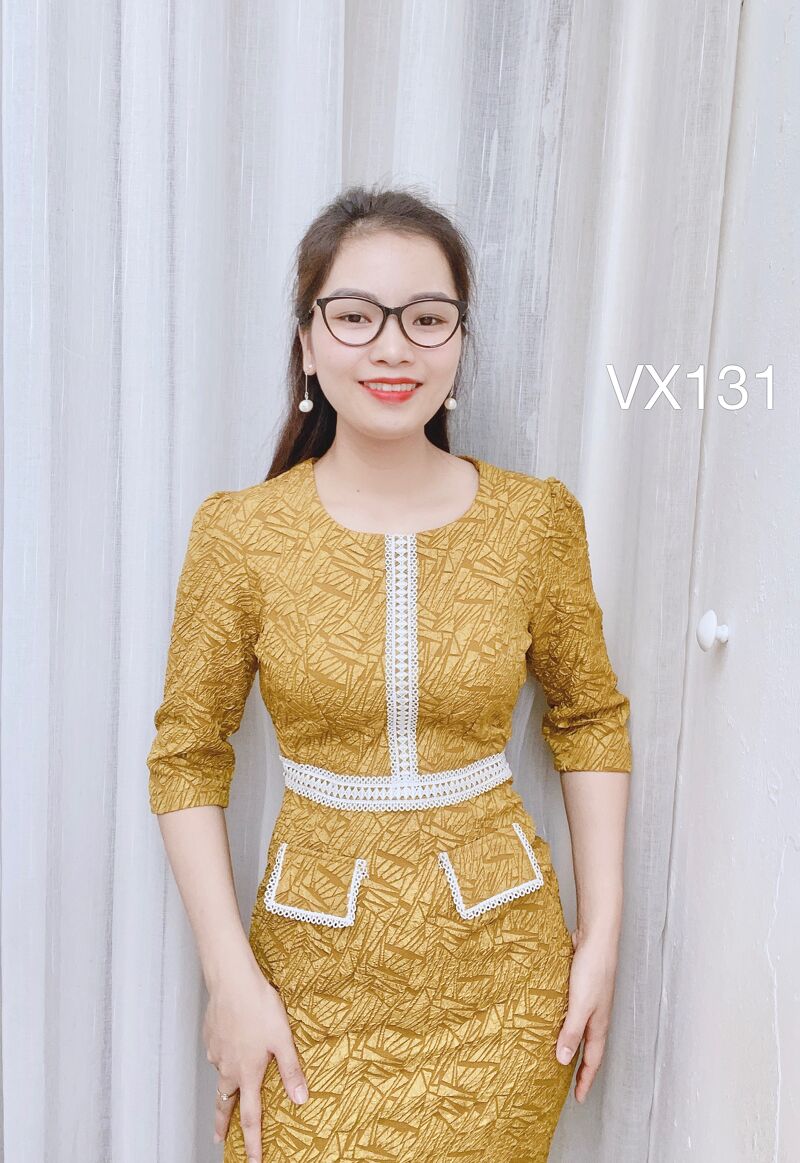 VX131 váy nẹp ren thoi trắng