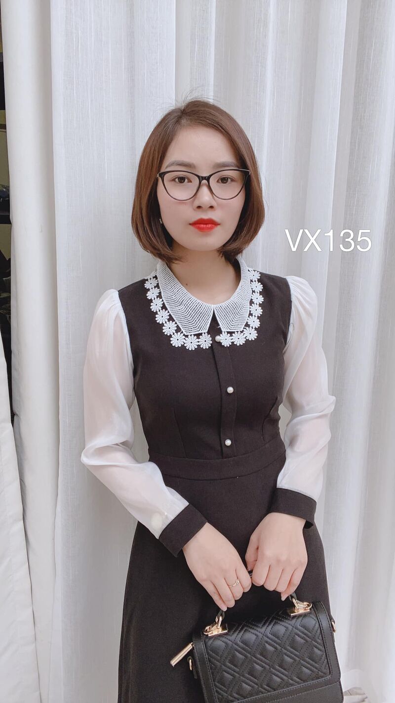 VX135 váy nhung cổ ren hoa