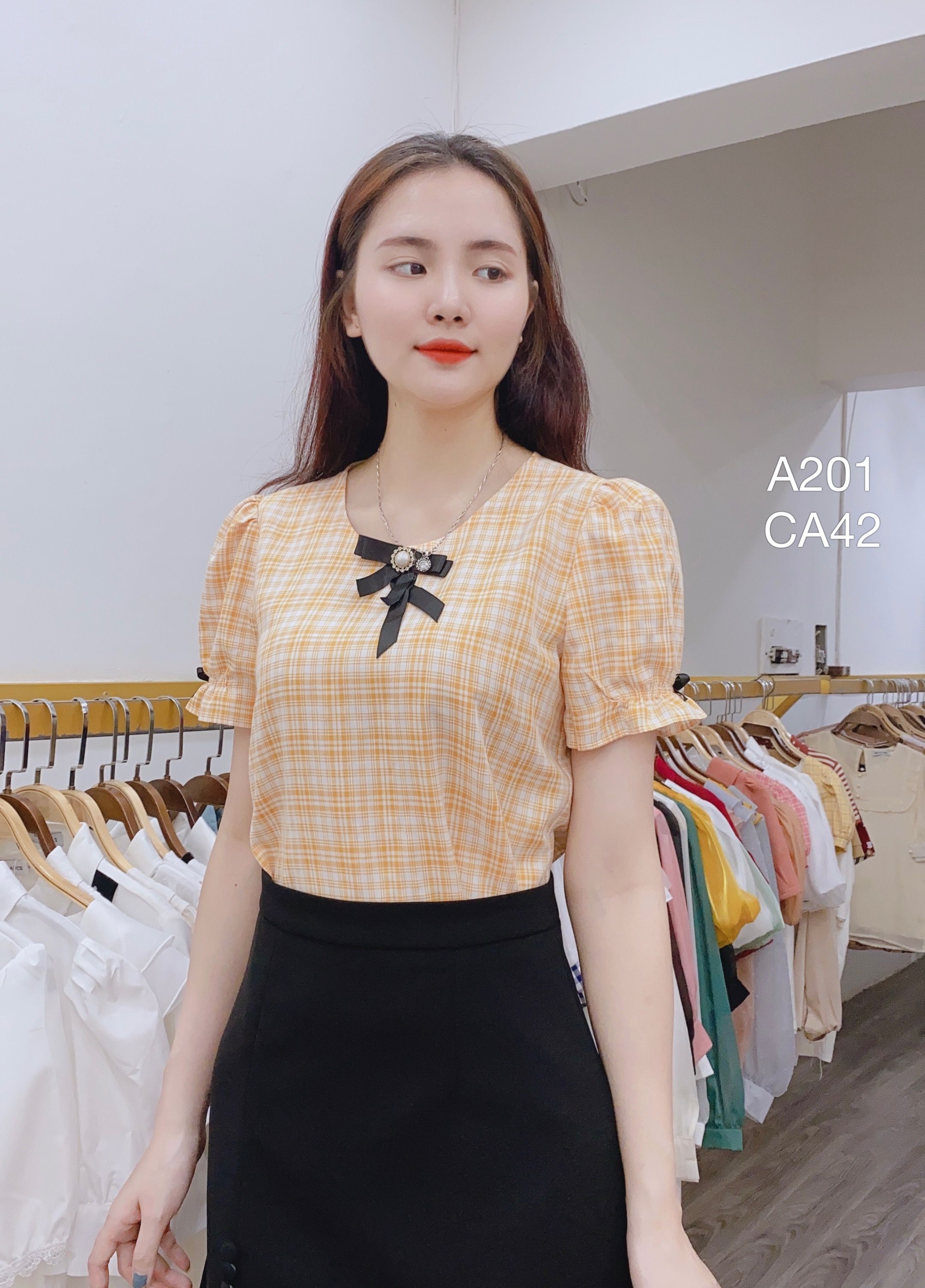 A201 áo sơ mi kẻ nơ cài đen
