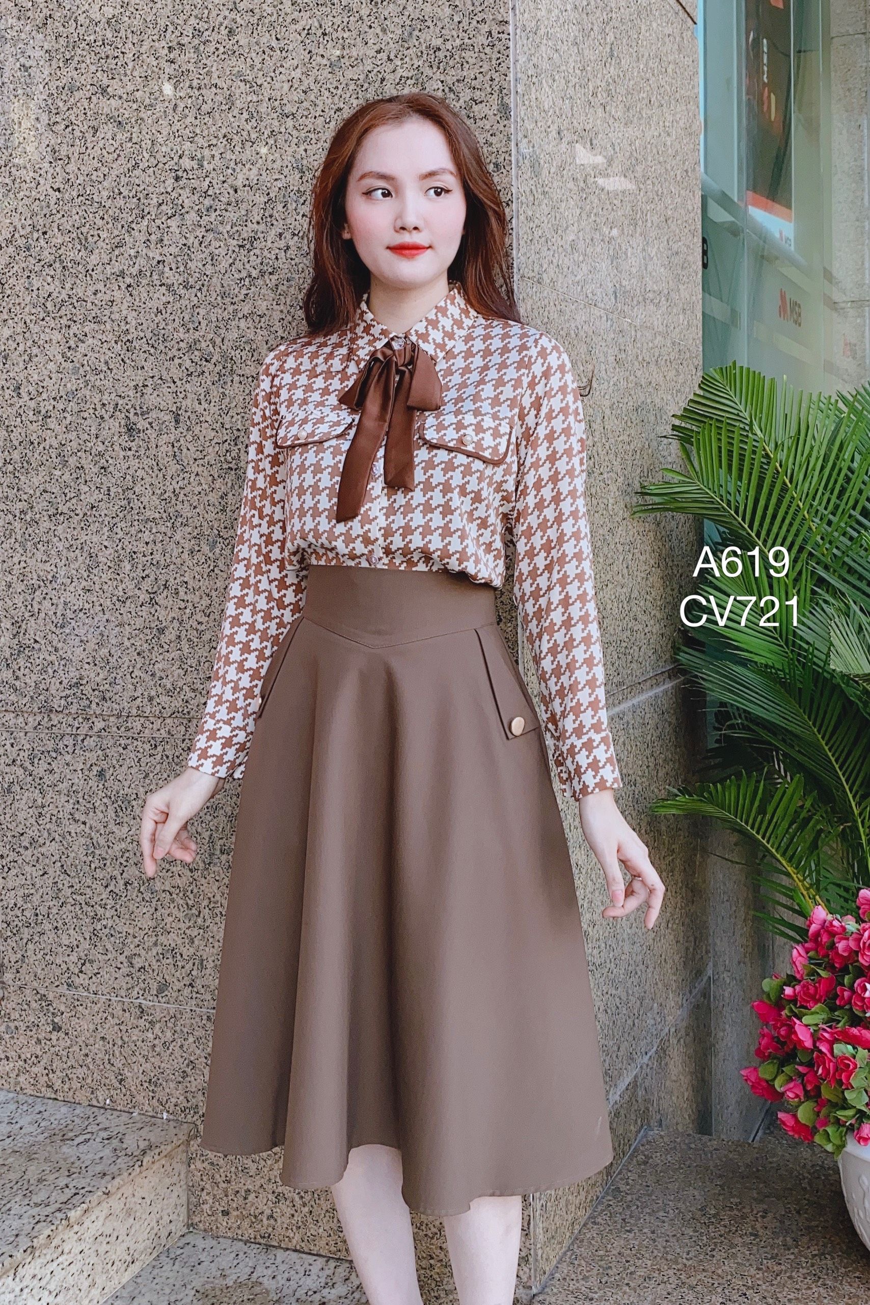 CV721 cv xòe 2 cúc vàng