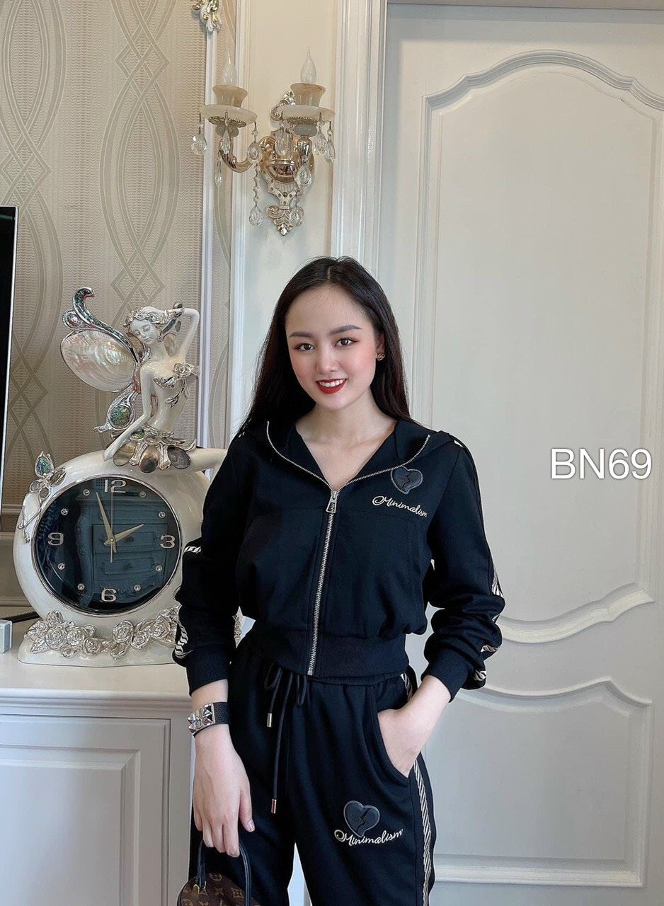 BN69 bộ thể thao viền trái tim