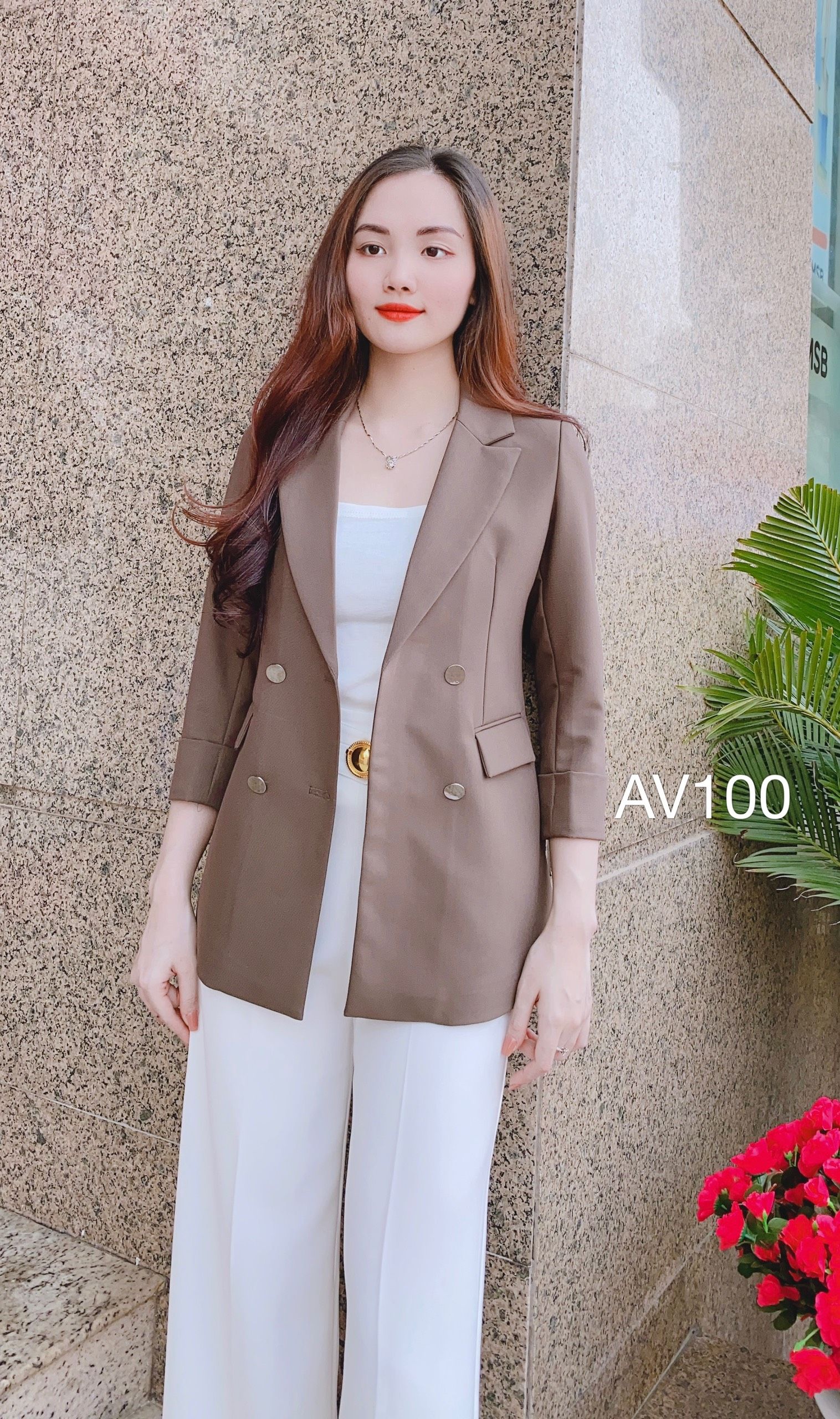Mua Áo vest nữ croptop màu be mix cổ nâu dáng ngắn 4 cúc form công sở trẻ  trung, sang trọng Liin Clothing V5355 - Yeep