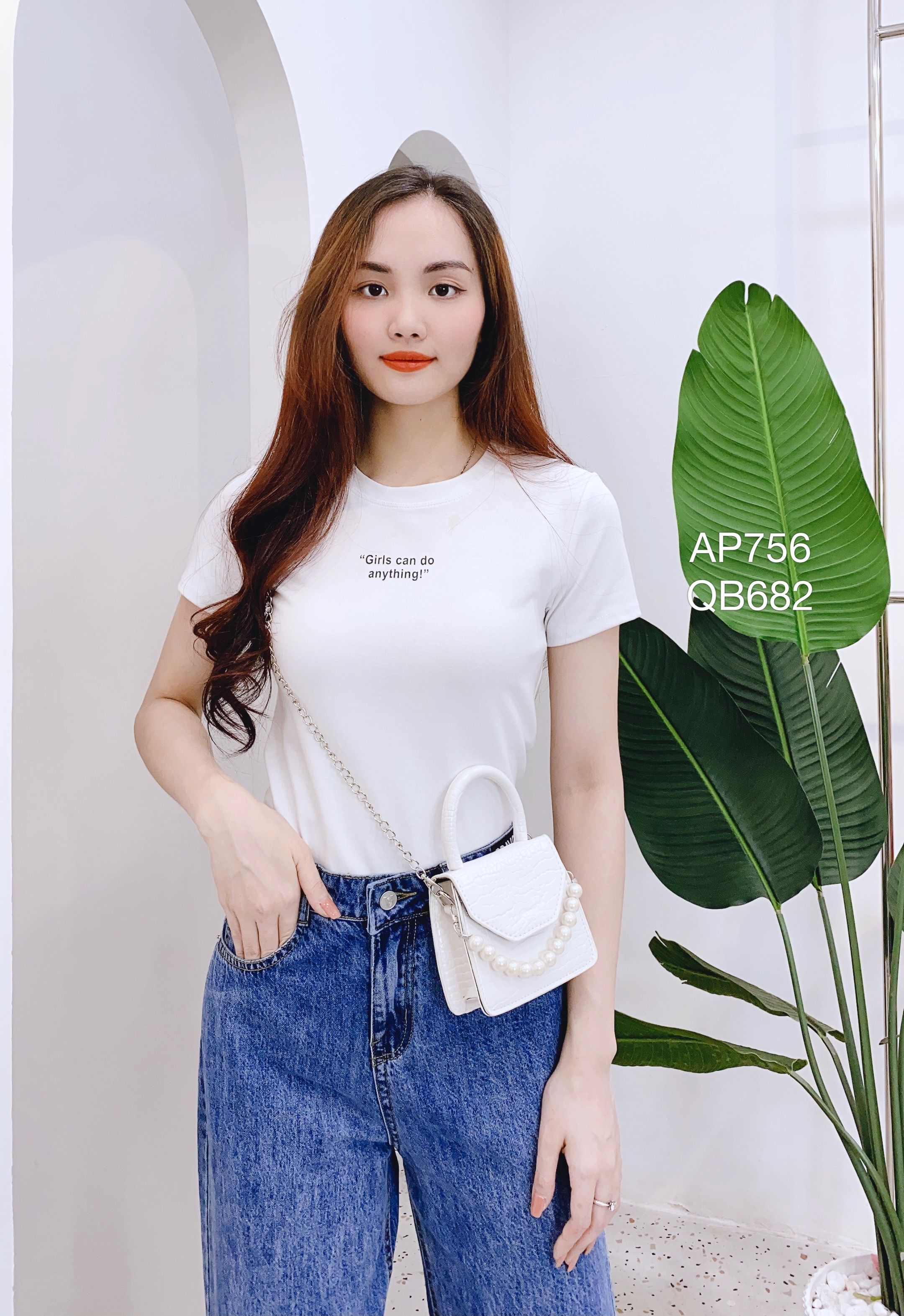 AP756 Áo phông chữ Girls