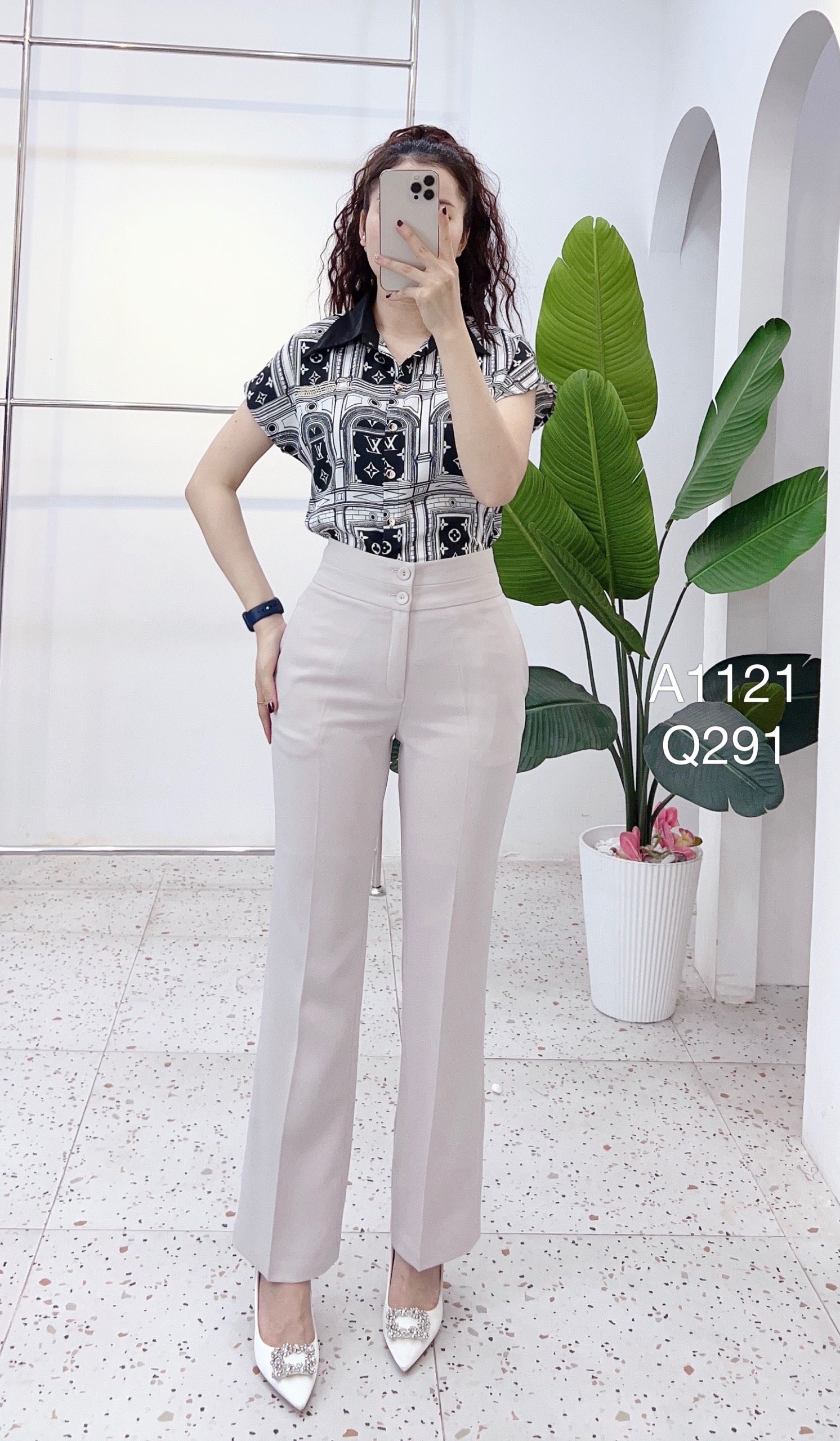 A1121 - áo cửa sổ LV