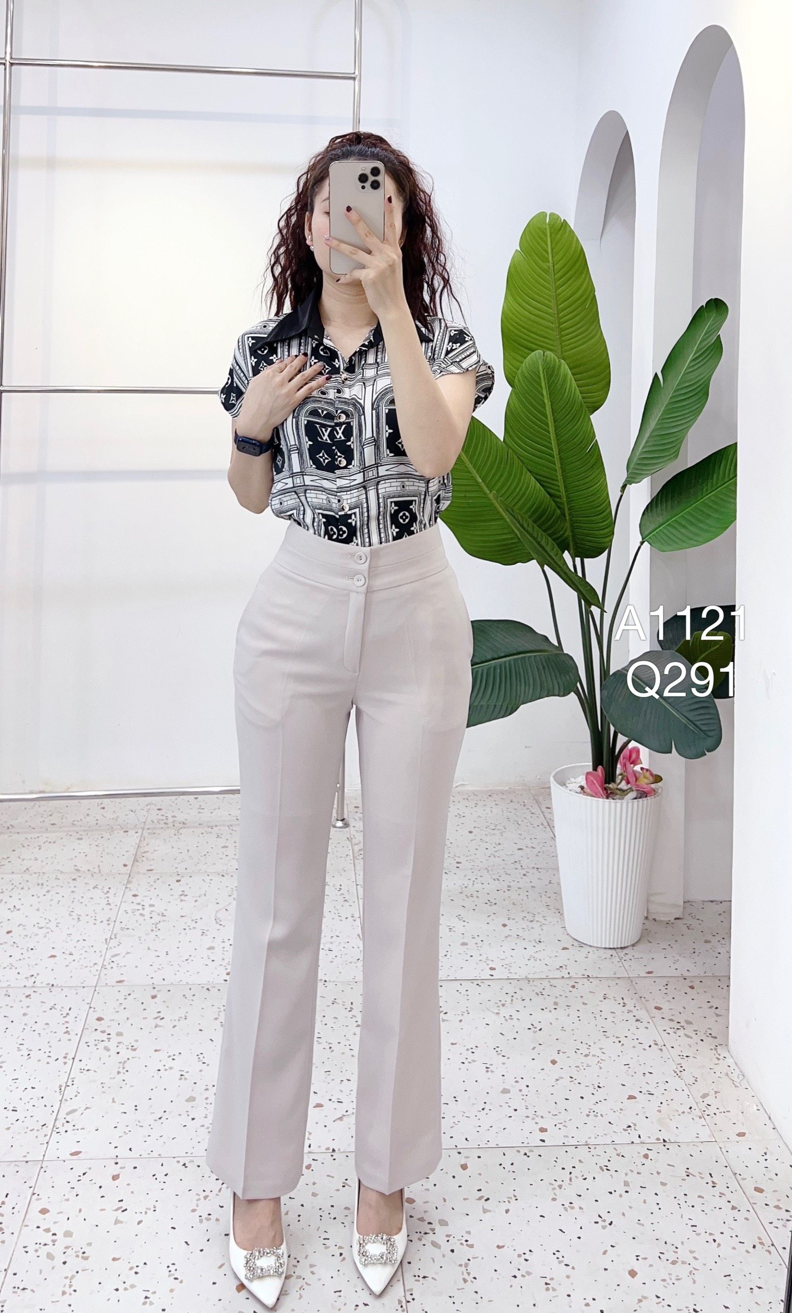 A1121 - áo cửa sổ LV