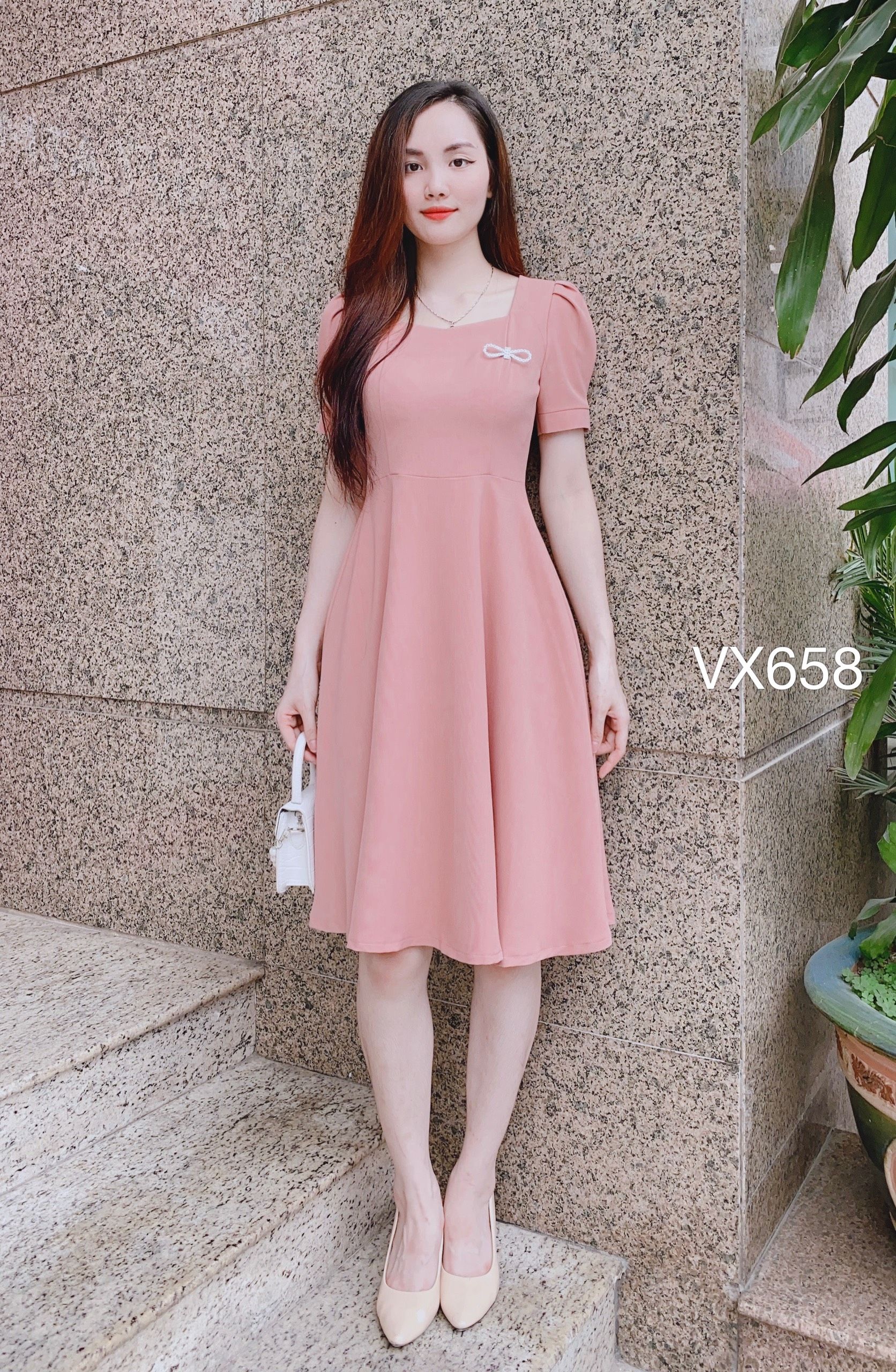 VX658 Váy cộc tay xòe trơn