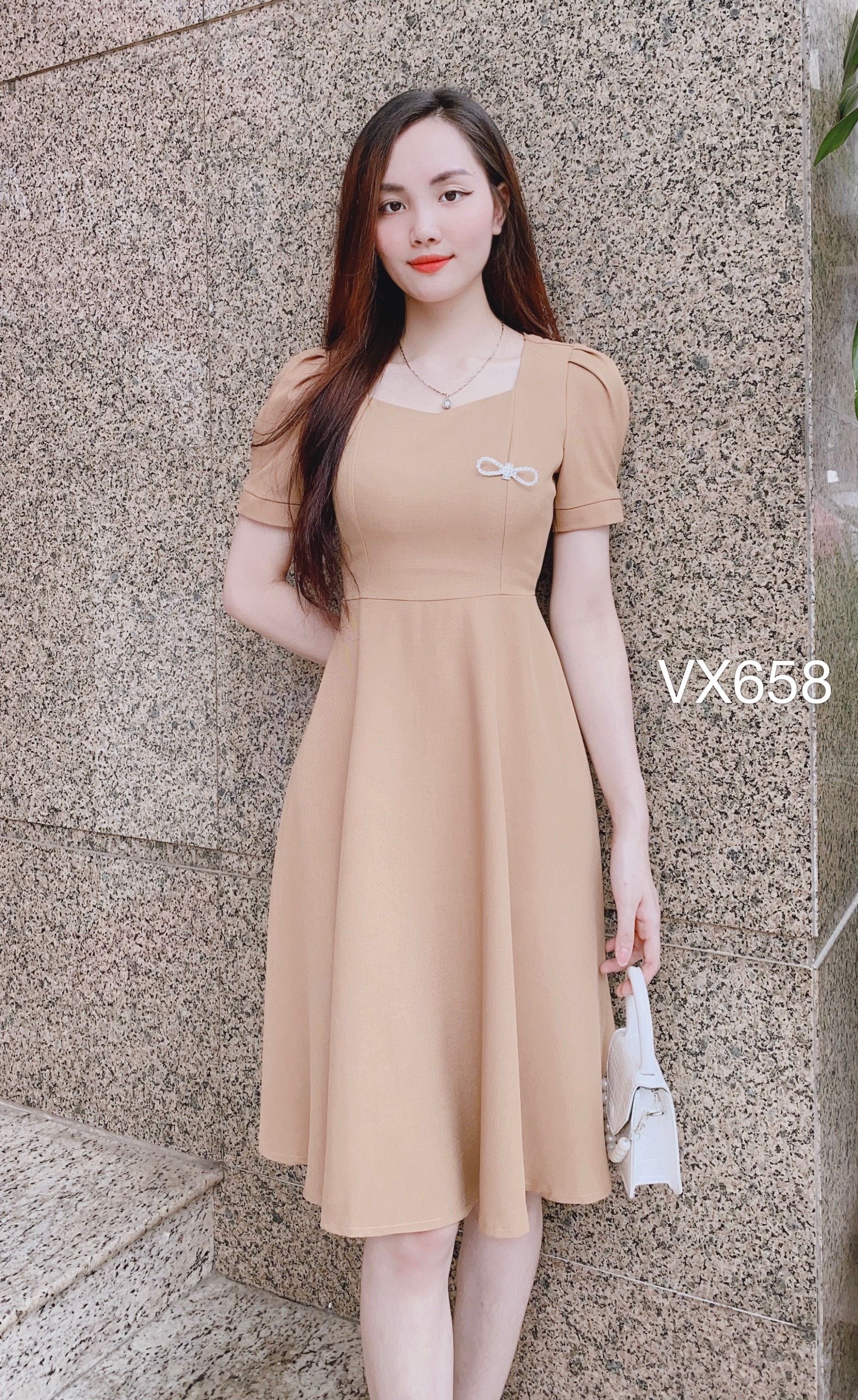 VX658 Váy cộc tay xòe trơn