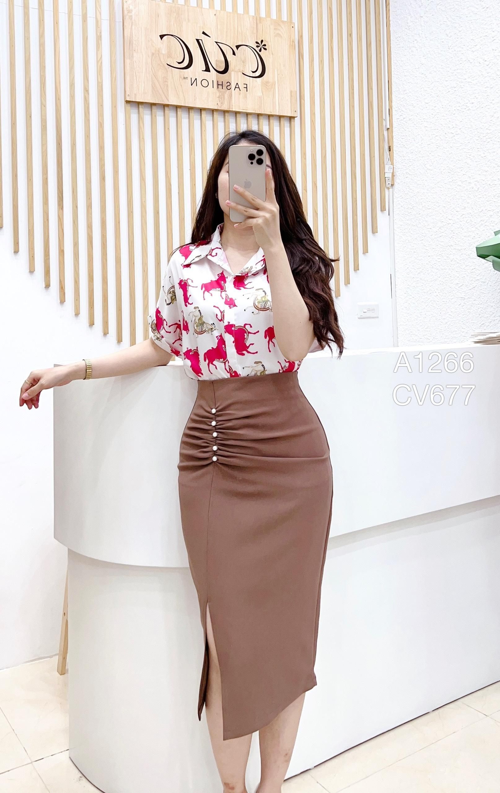 CV677 CV xẻ trước ngọc lệch