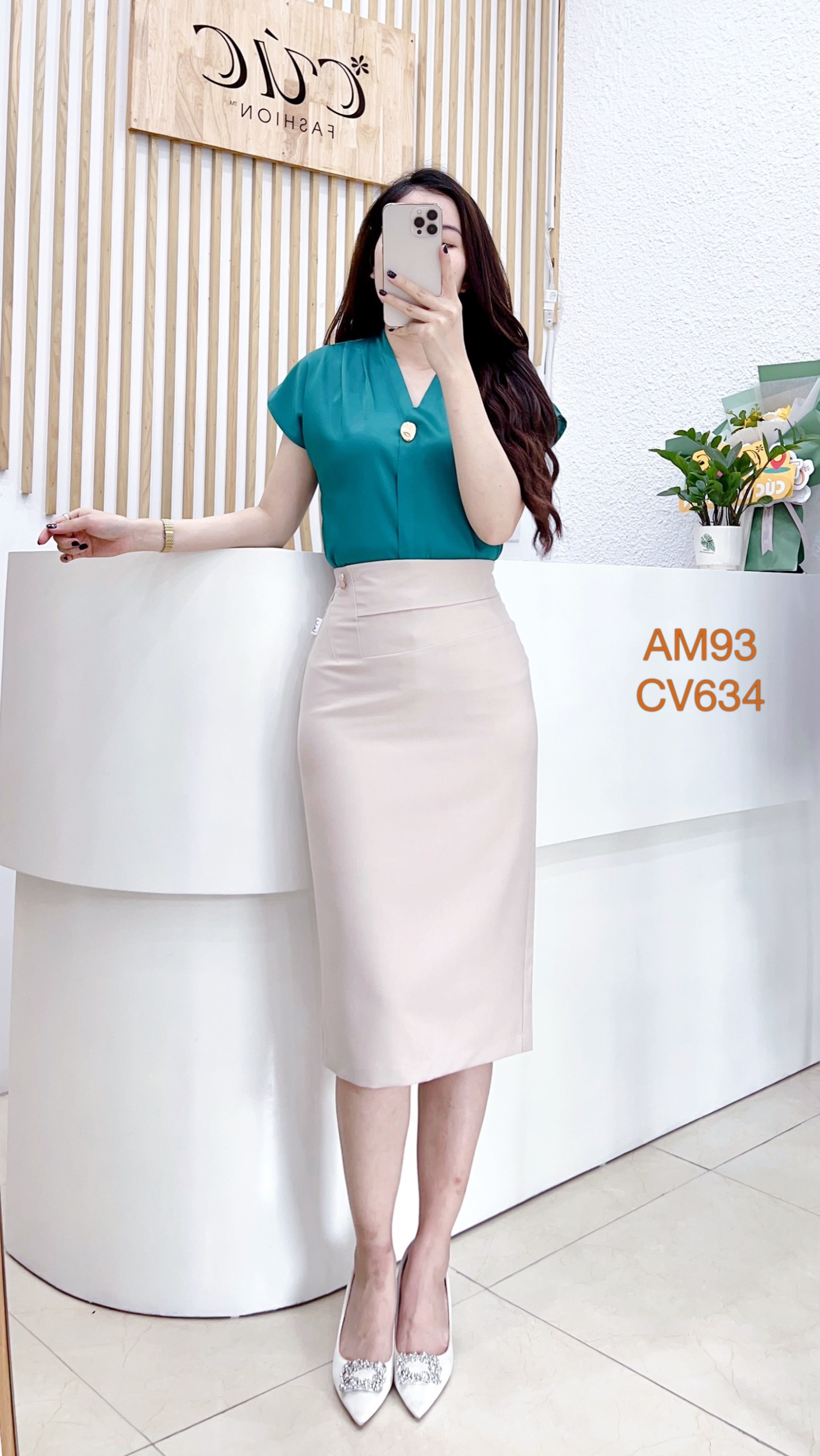 CV634 CV 1 cúc đá lệch